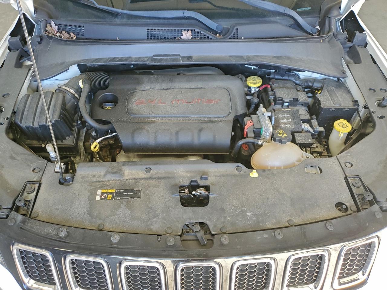 2018 Jeep Compass Latitude VIN: 3C4NJCBB1JT420423 Lot: 93304535