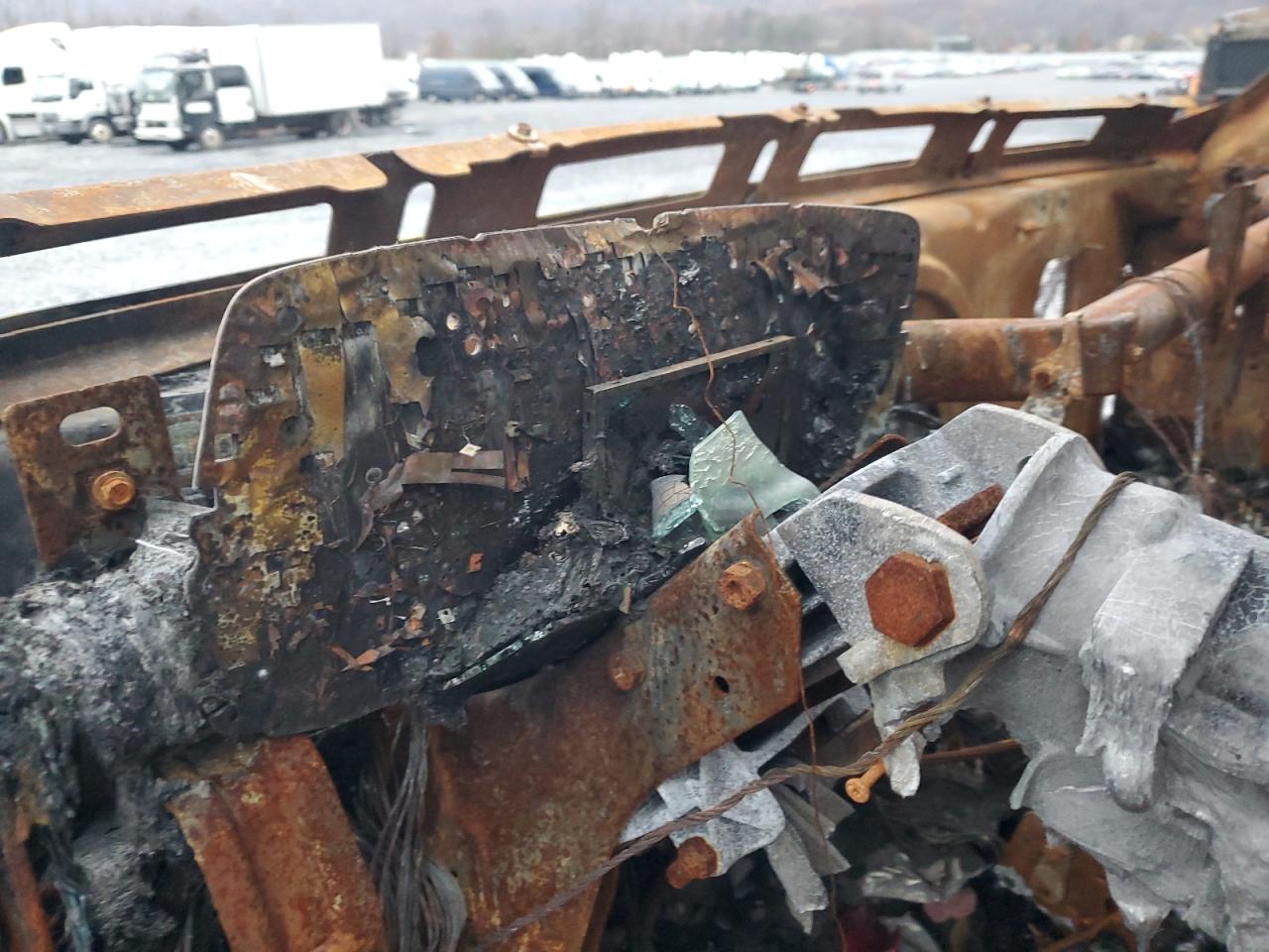 2025 International Mv607 Box Truck VIN: 3HAEUMMN1SL484432 Lot: 93865515