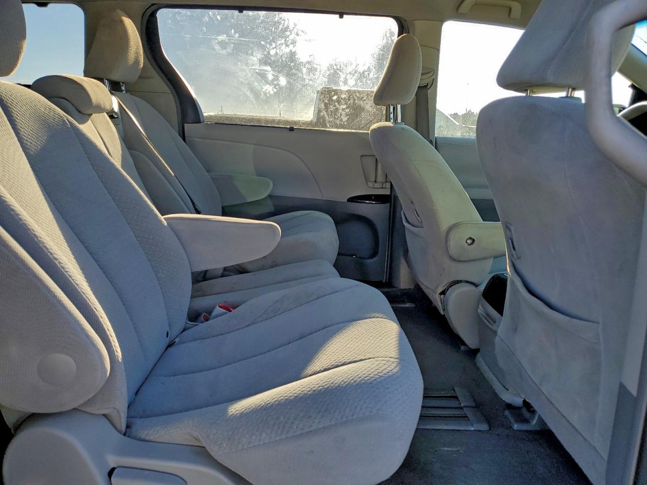 2011 Toyota Sienna Le VIN: 5TDKK3DCXBS109249 Lot: 94274335