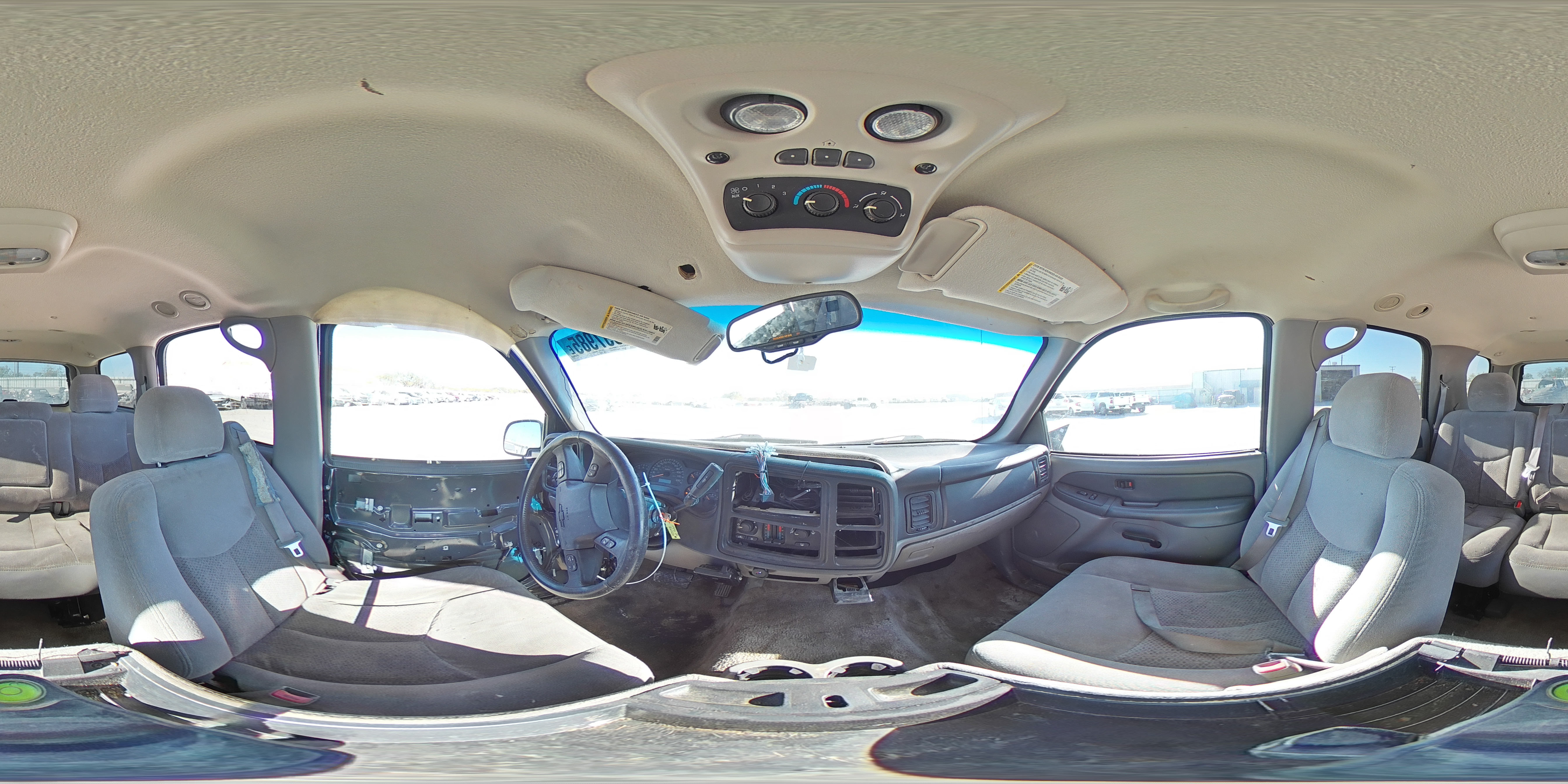 2003 Chevrolet Tahoe C1500 VIN: 1GNEC13V63R218381 Lot: 92997985