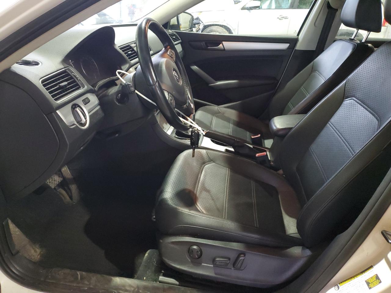 2013 Volkswagen Passat Se VIN: 1VWBP7A3XDC138717 Lot: 92375555