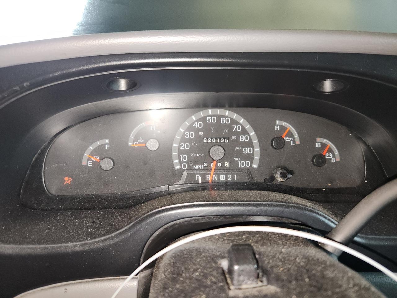 2002 Ford Econoline E350 Super Duty Wagon VIN: 1FBSS31L72HA23832 Lot: 92499675