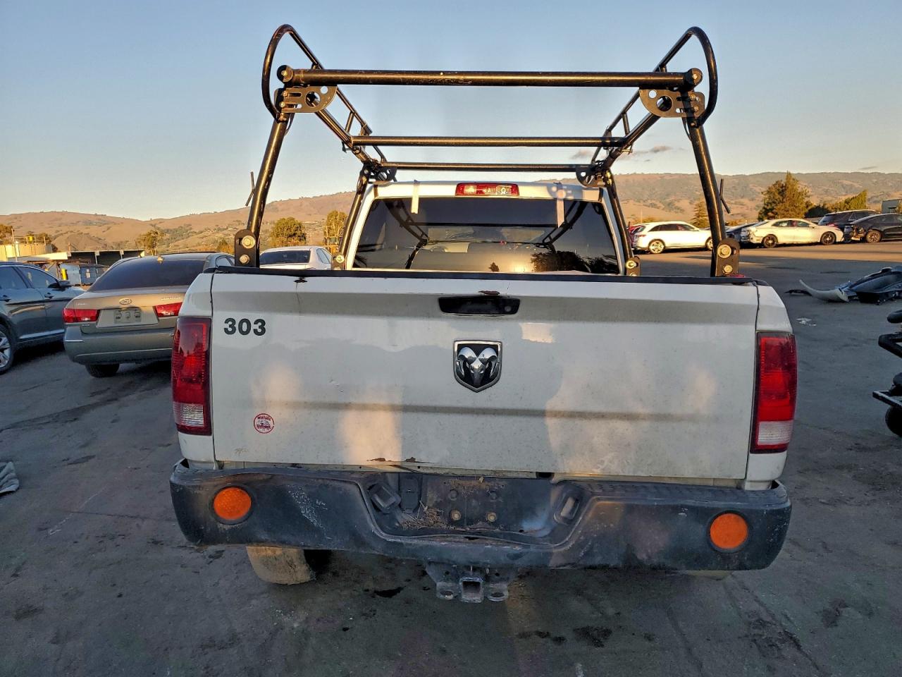 2016 Ram 1500 St VIN: 1C6RR7FG1GS267065 Lot: 94180265