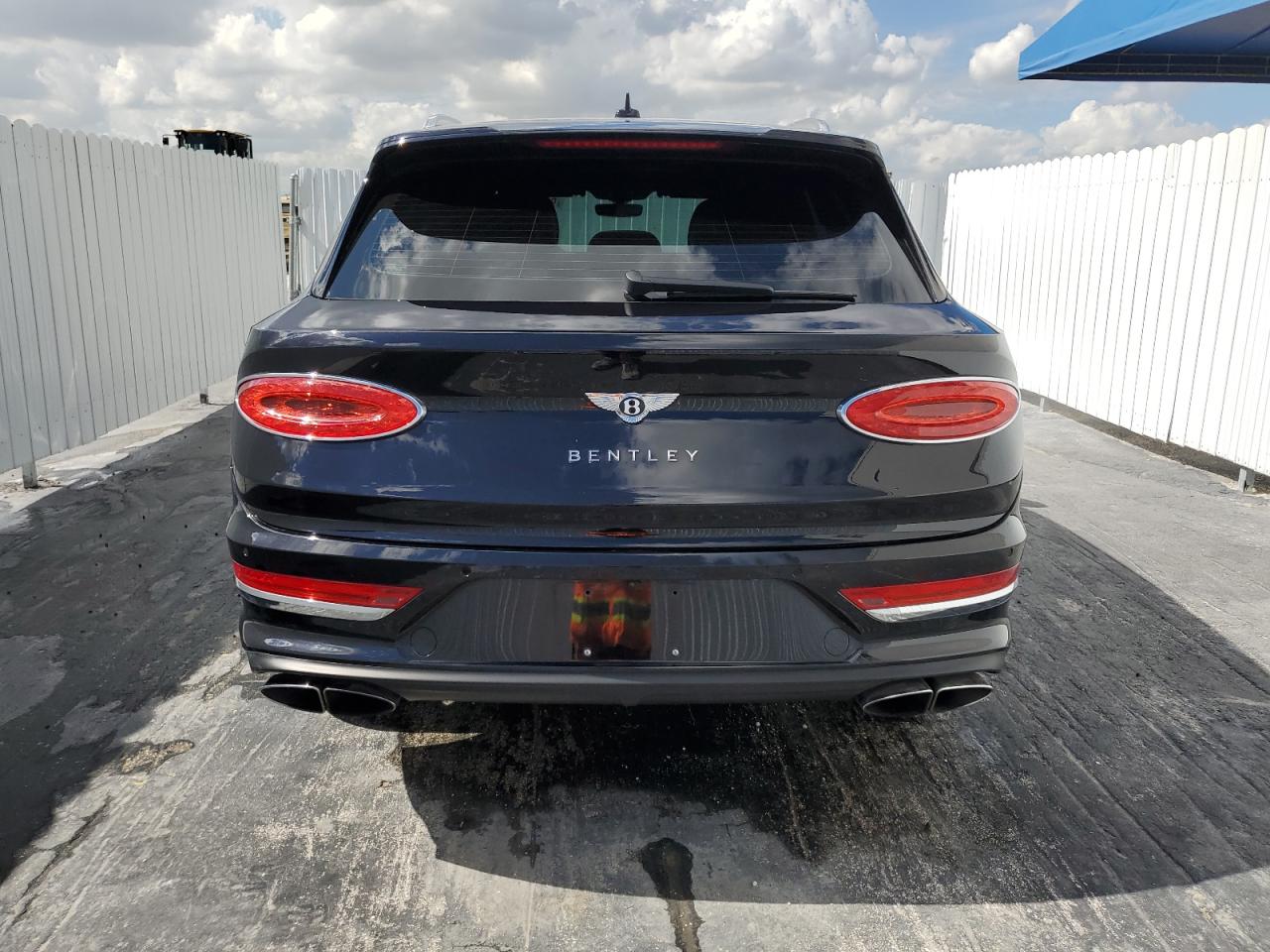 2023 Bentley Bentayga VIN: SJAAT2ZVXPC024421 Lot: 91570395