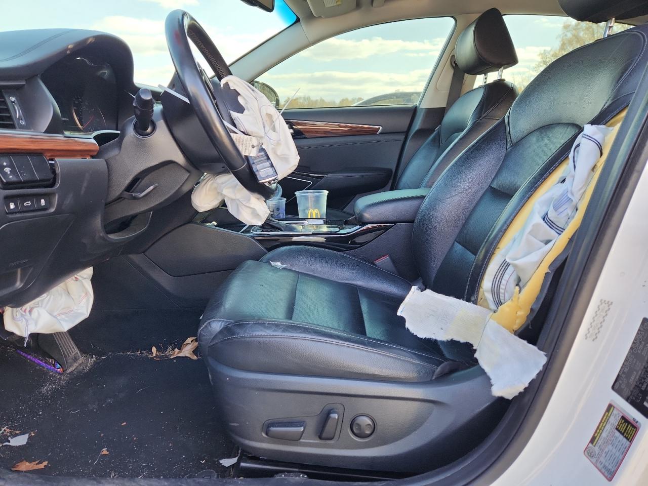 2017 Kia Cadenza Premium VIN: KNALB4J17H5067406 Lot: 92476575