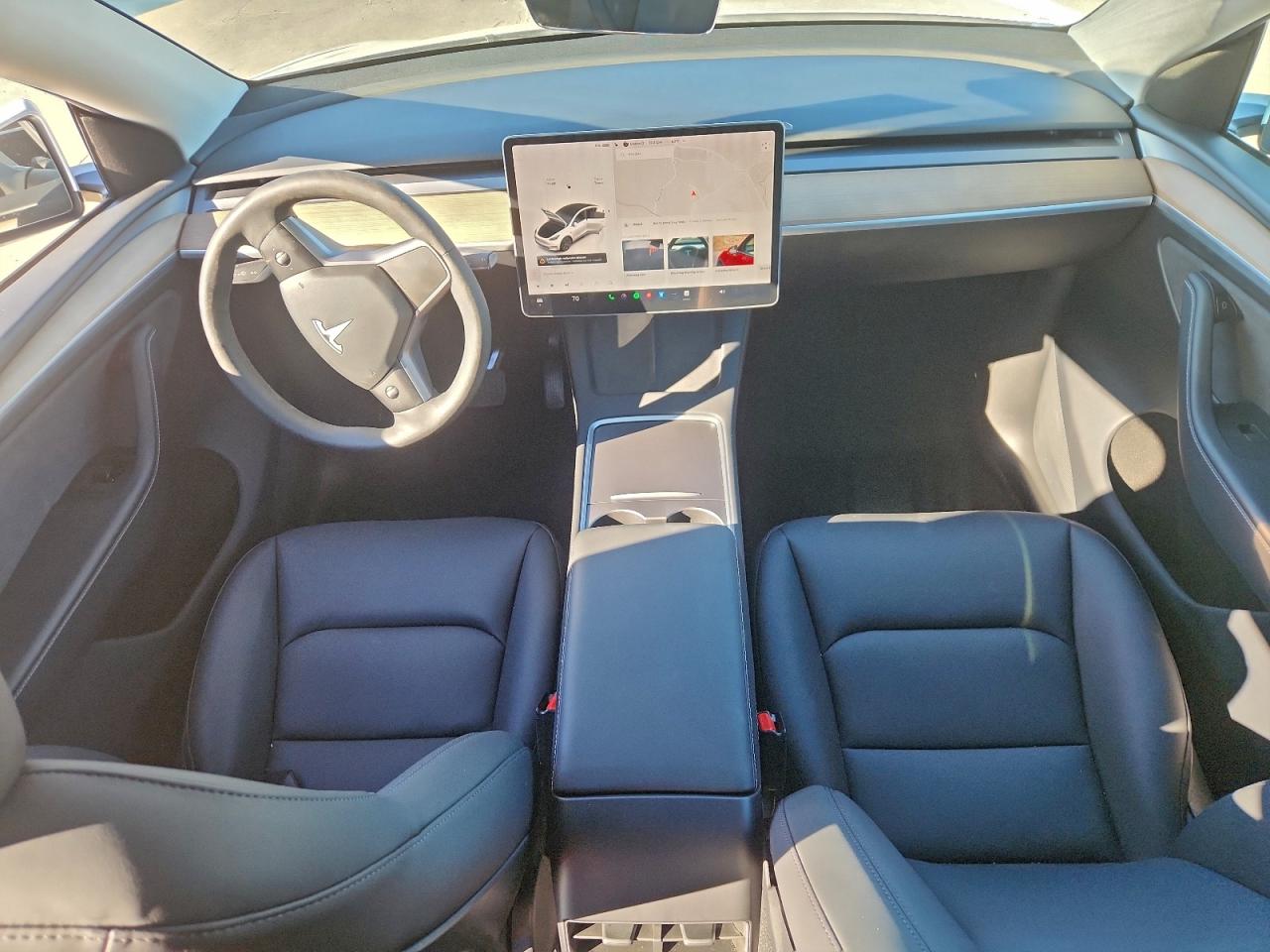 2024 Tesla Model Y VIN: 7SAYGDED7RA331707 Lot: 94265915