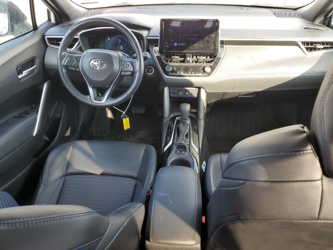 2023 Toyota Corolla Cross Le VIN: 7MUFBABG2PV002043 Lot: 93287175