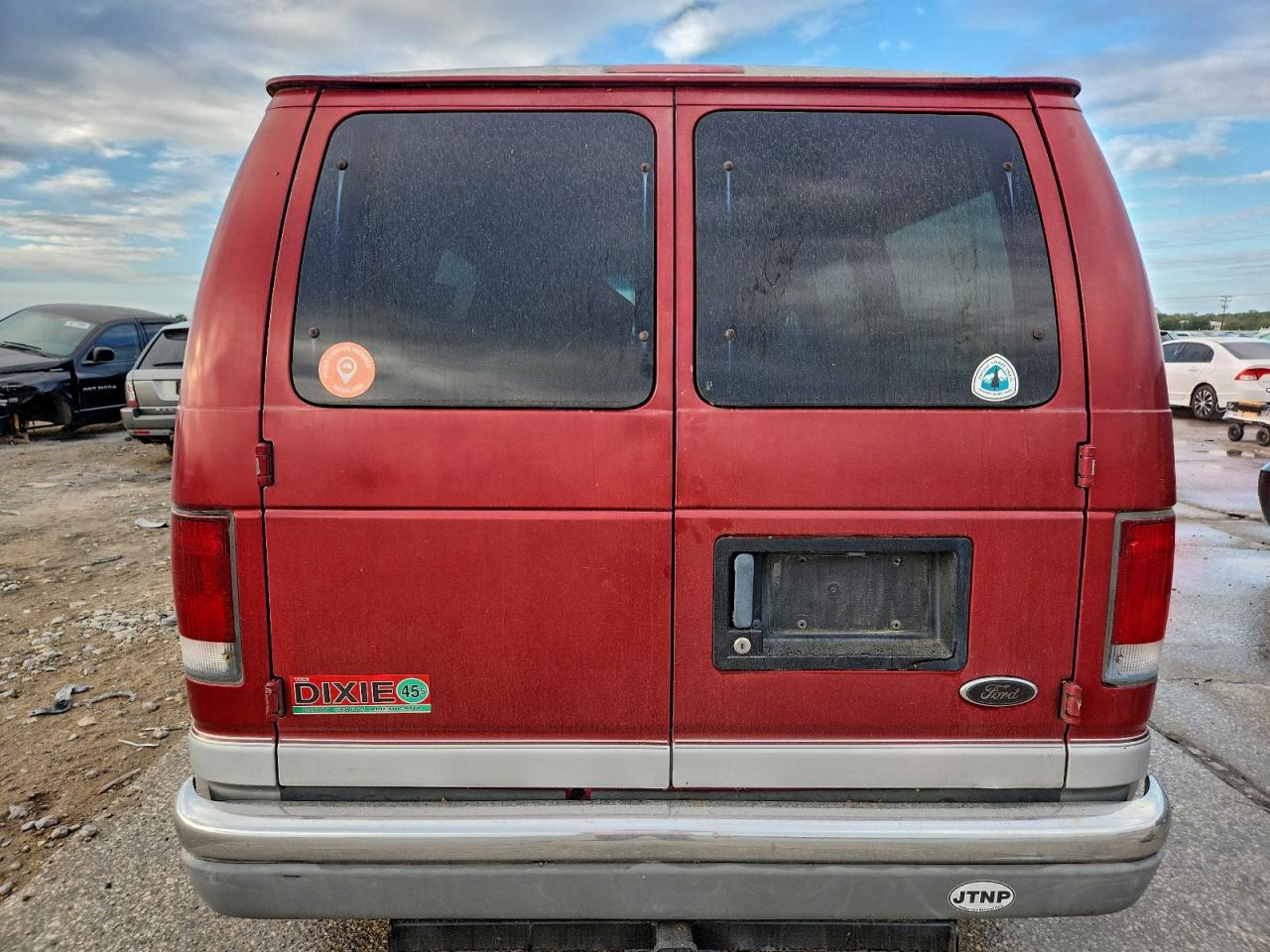 2001 Ford Econoline E150 Wagon VIN: 1FMRE11L11HA88577 Lot: 93730755