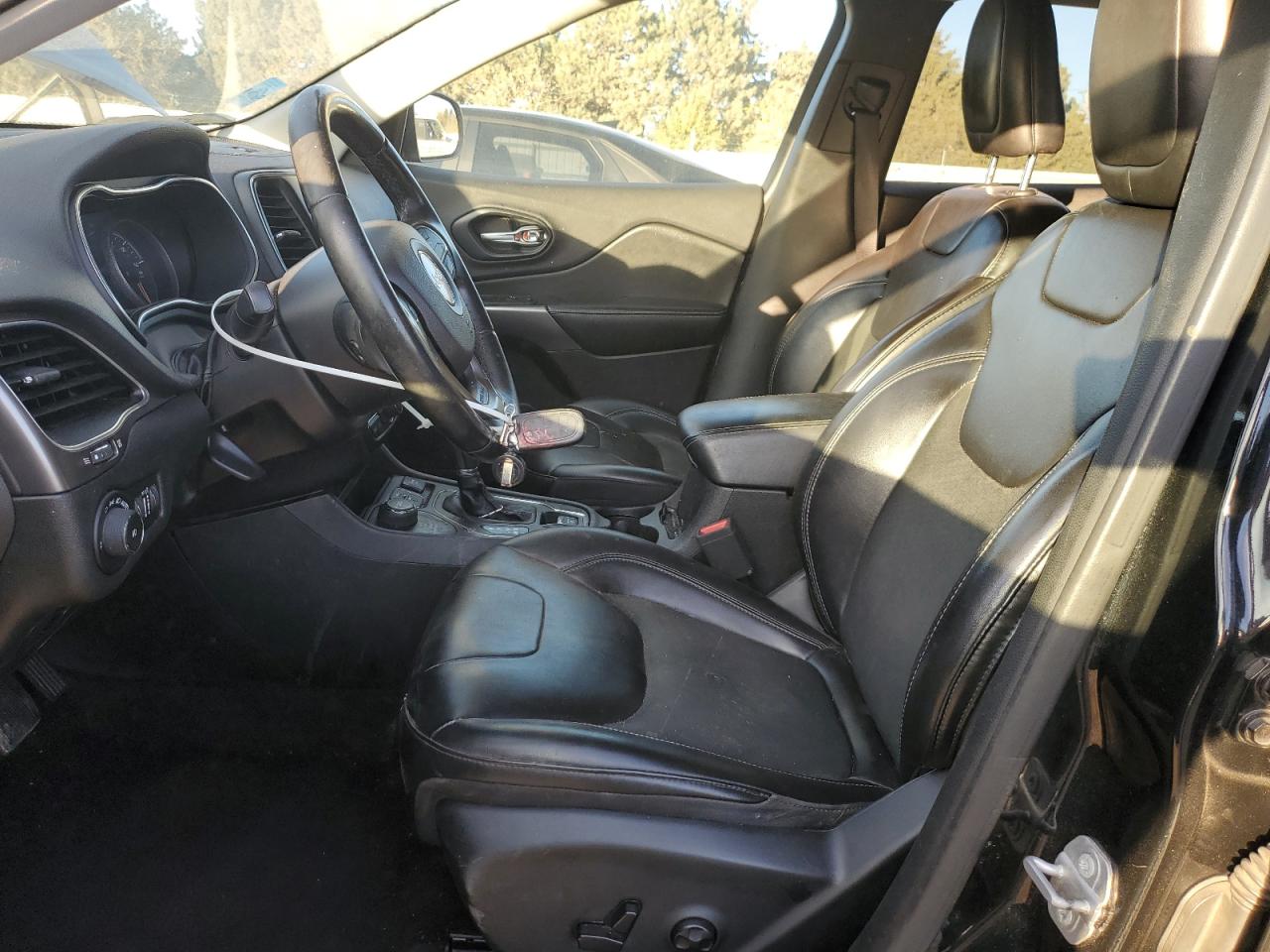 2019 Jeep Cherokee Latitude Plus VIN: 1C4PJMLX3KD359284 Lot: 91434895