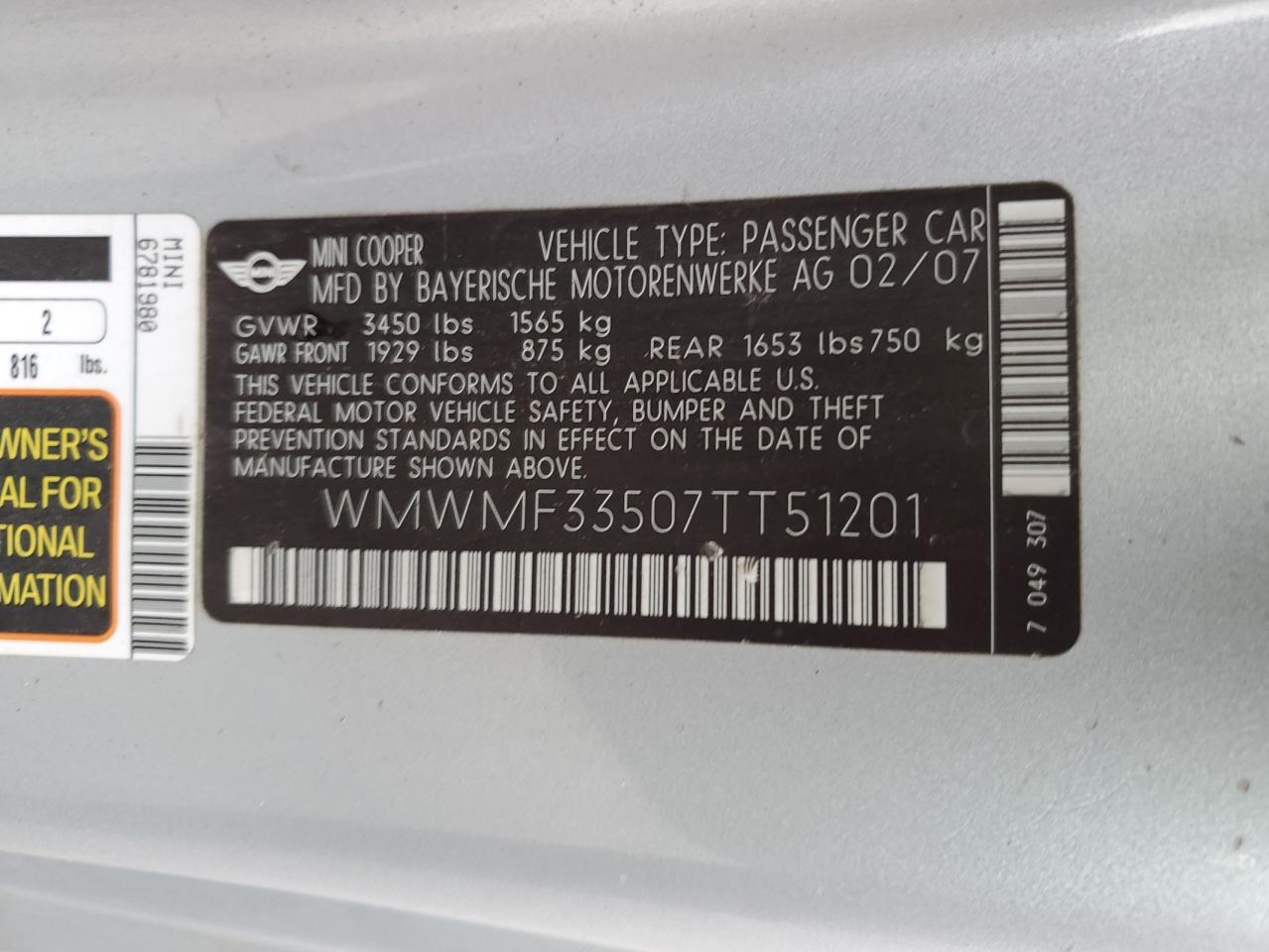 2007 Mini Cooper VIN: WMWMF33507TT51201 Lot: 92319625