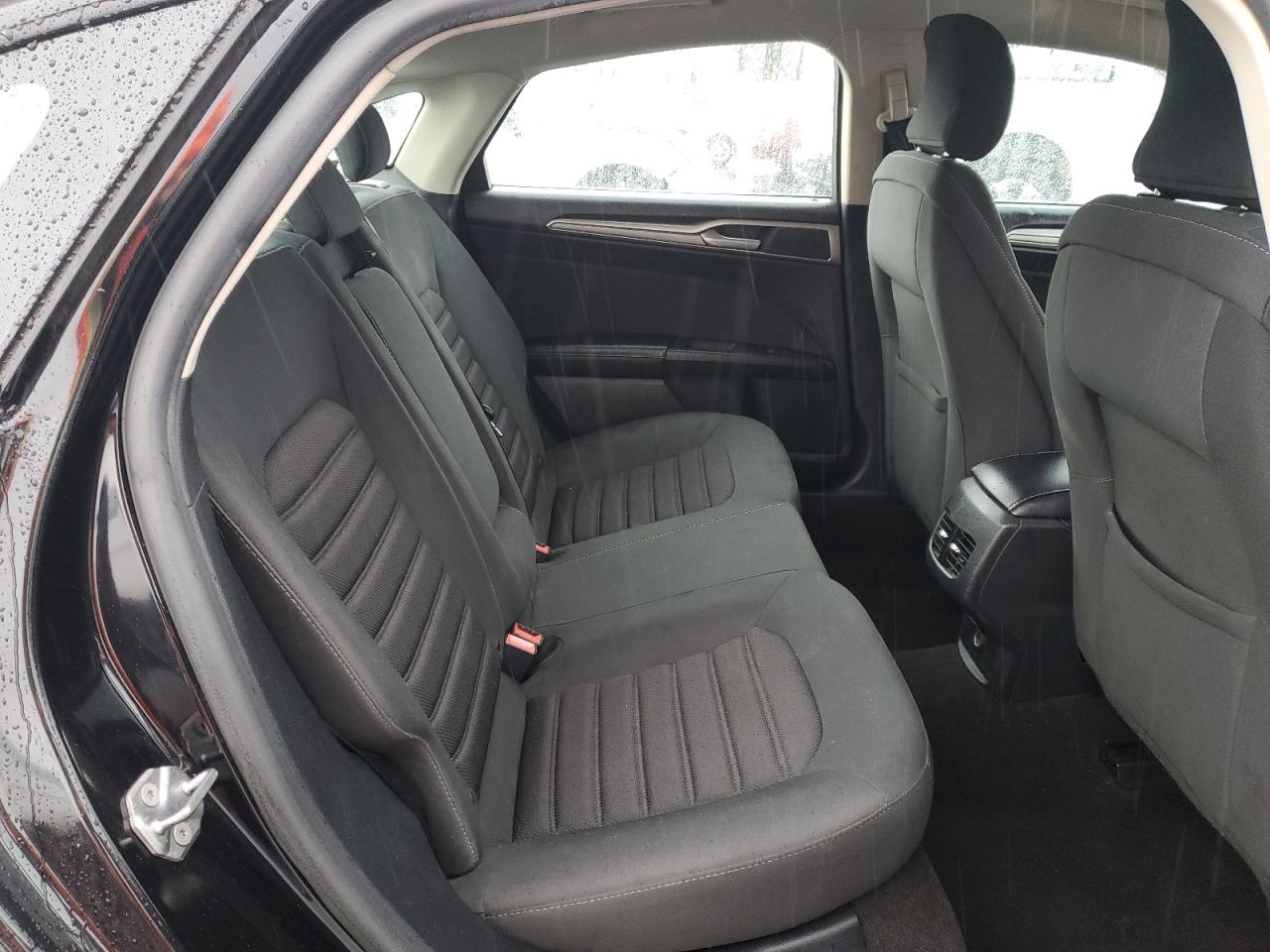 2019 Ford Fusion Se VIN: 3FA6P0LU9KR151805 Lot: 92947125