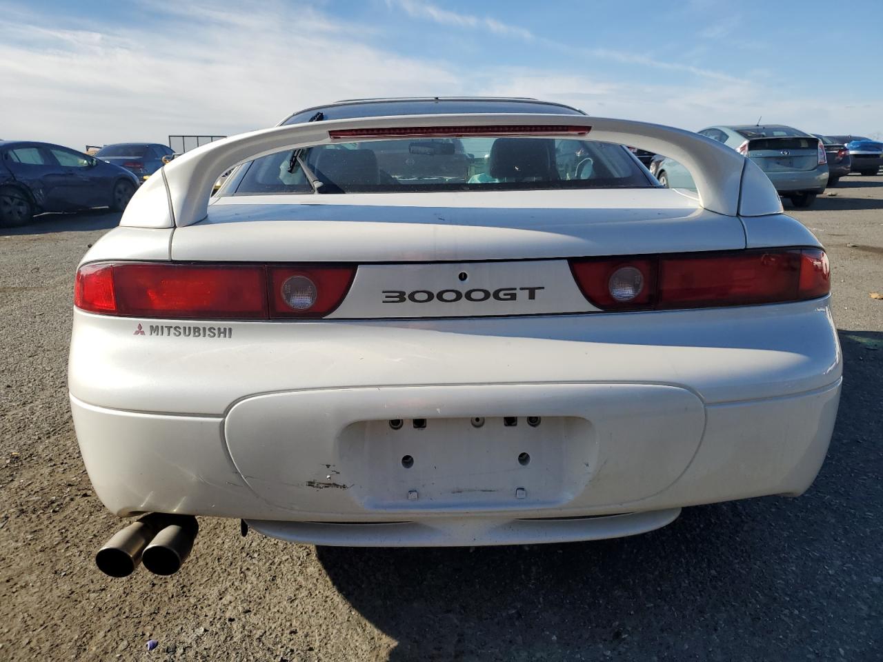 1998 Mitsubishi 3000 Gt VIN: JA3AM44H0WY003862 Lot: 92623145