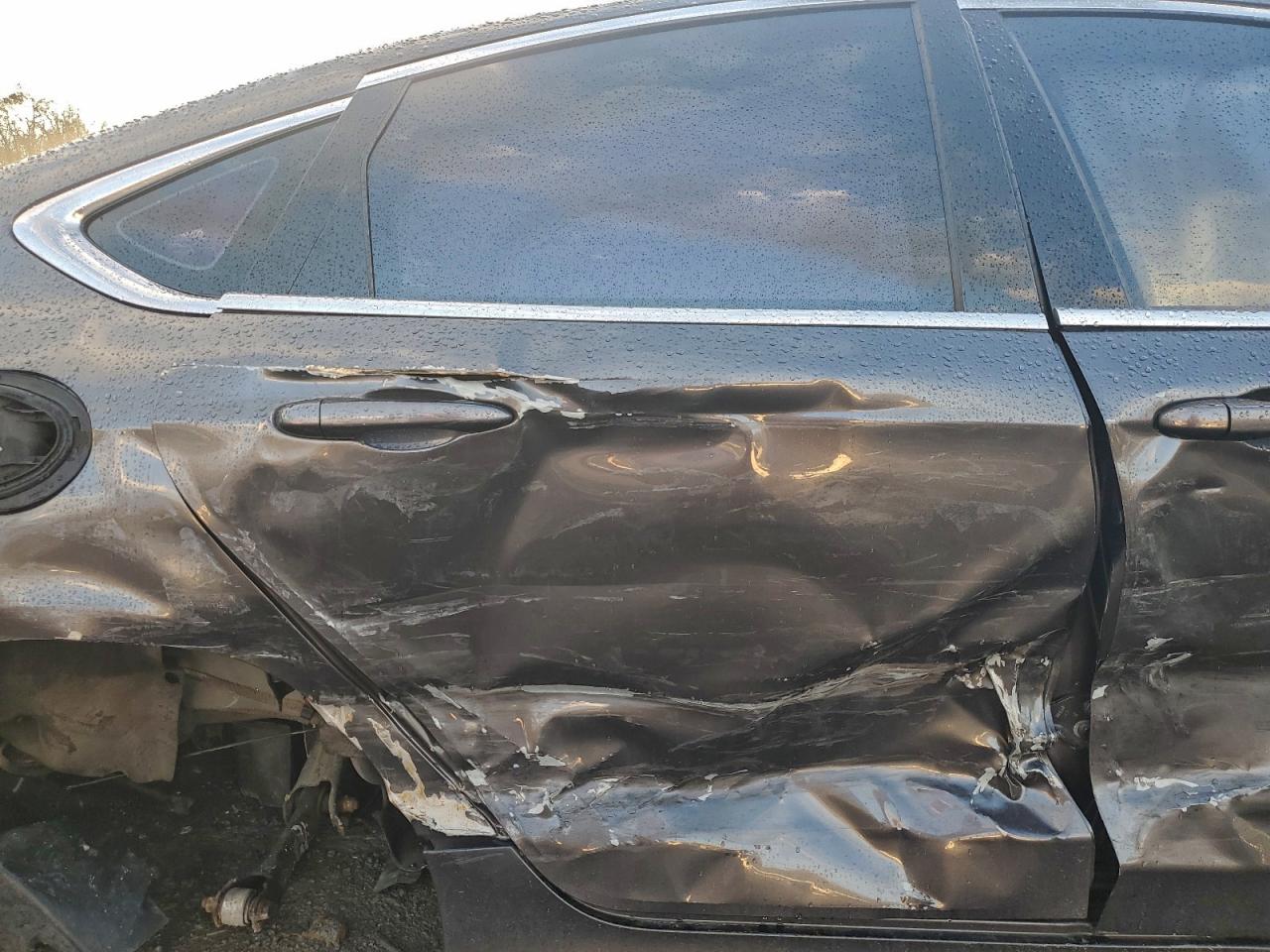 2015 Chrysler 200 Limited VIN: 1C3CCCAB1FN642832 Lot: 94641985