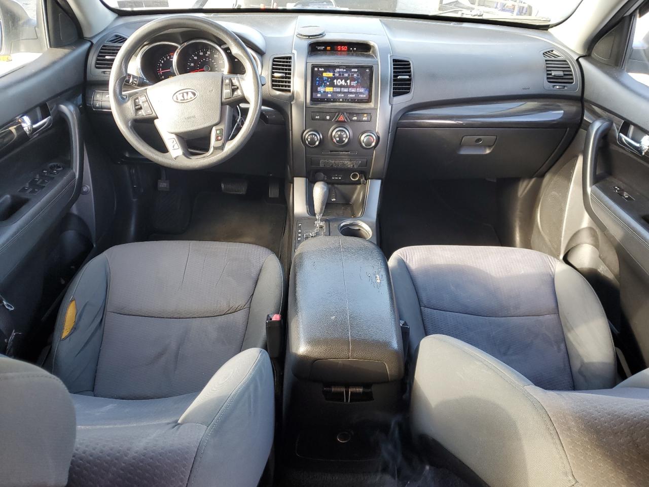 2013 Kia Sorento Lx VIN: 5XYKTDA21DG368369 Lot: 93496085