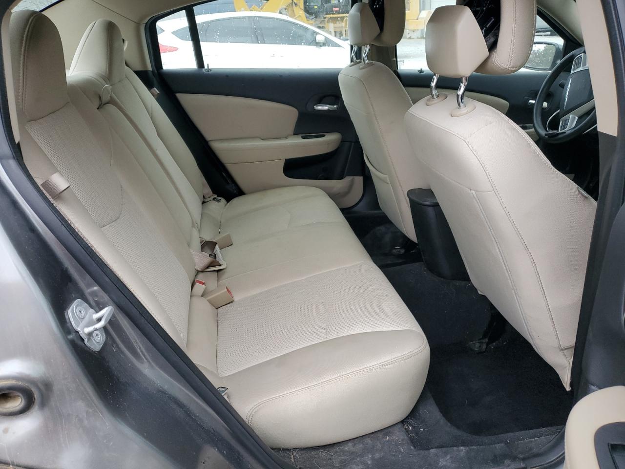 2013 Chrysler 200 Touring VIN: 1C3CCBBB7DN657048 Lot: 92851865