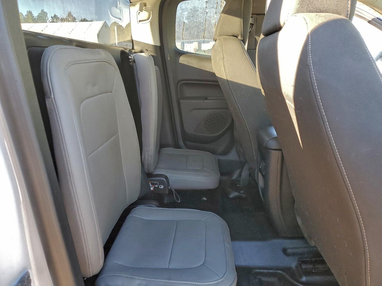 2020 Chevrolet Colorado Lt VIN: 1GCHSCEA0L1171040 Lot: 94084465