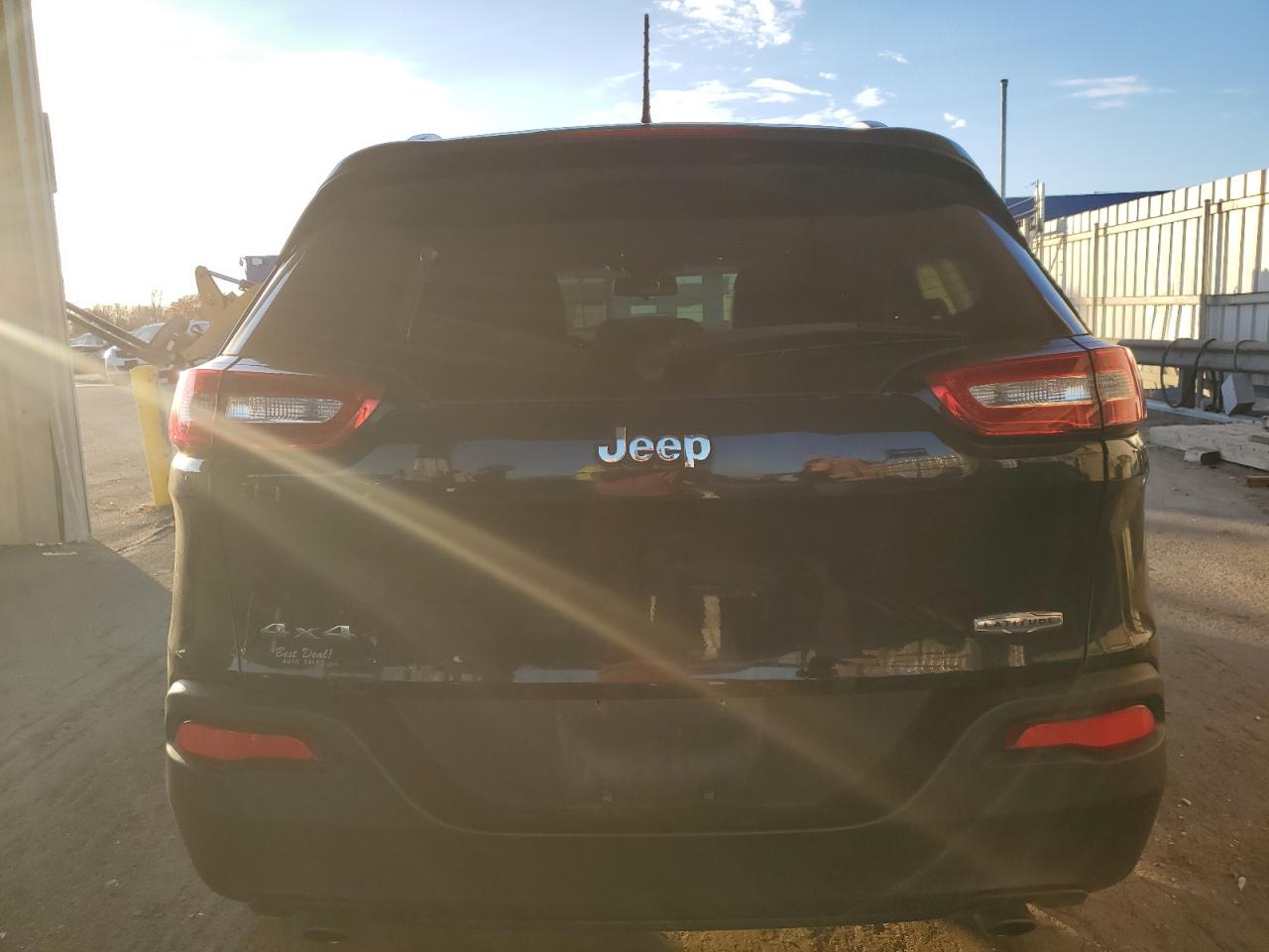 2014 Jeep Cherokee Latitude VIN: 1C4PJMCS5EW200425 Lot: 92688635