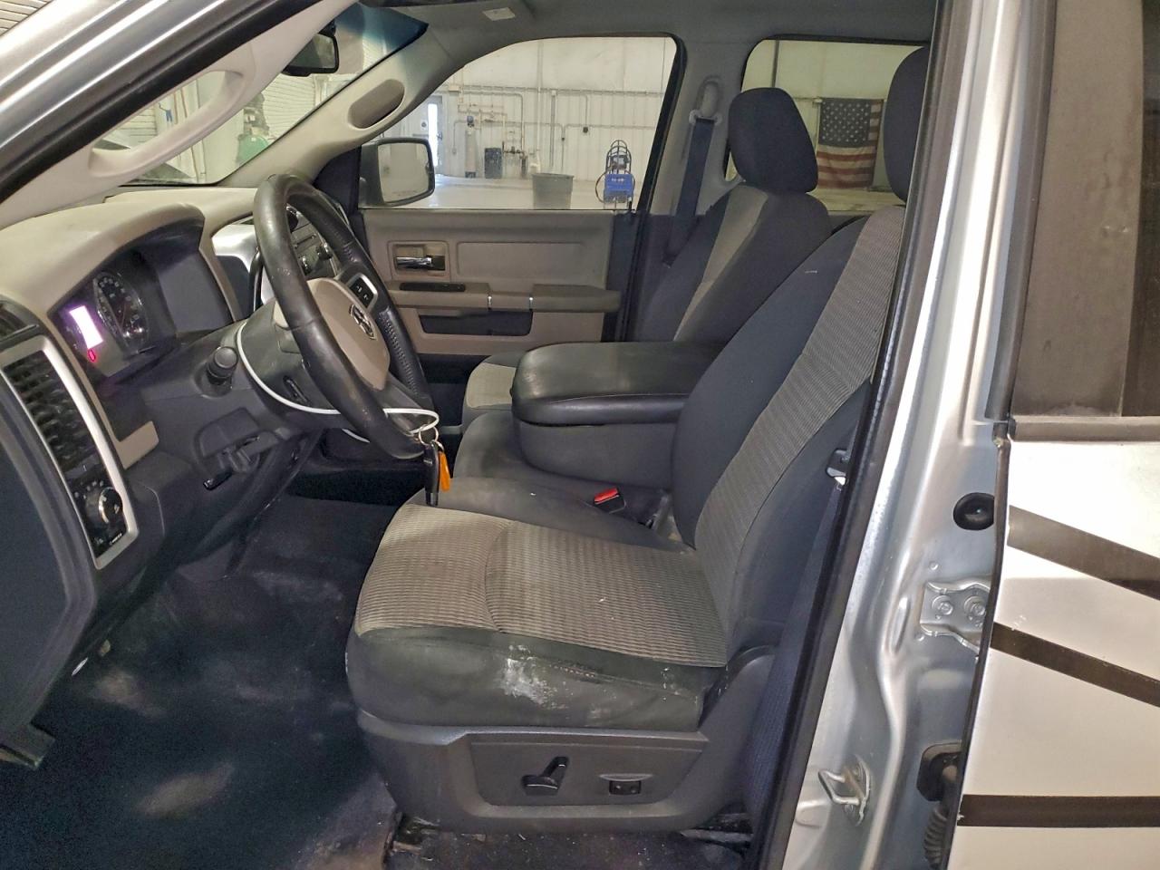 2009 Dodge Ram 1500 VIN: 1D3HV13T59J510875 Lot: 93242755