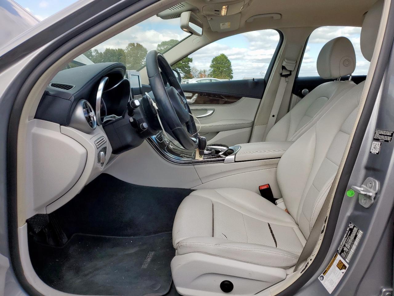 2015 Mercedes-Benz C 300 VIN: 55SWF4JBXFU047917 Lot: 92738255