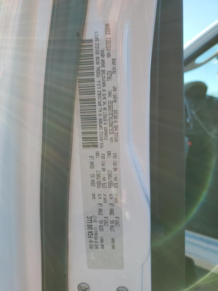 2018 Ram 1500 St VIN: 3C6JR6DTXJG129532 Lot: 92696125