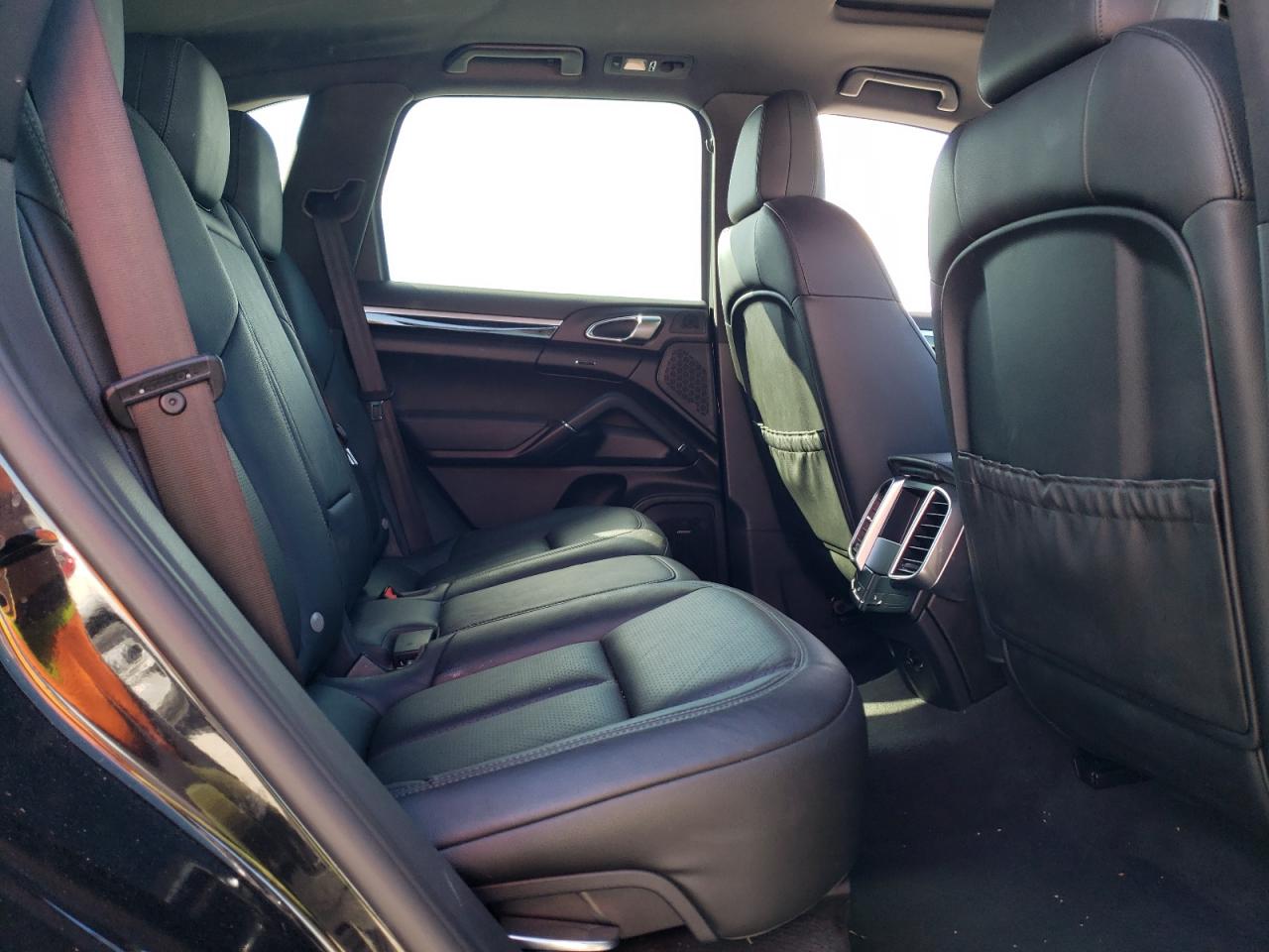 2015 Porsche Cayenne S VIN: WP1AB2A26FLA56511 Lot: 92051675