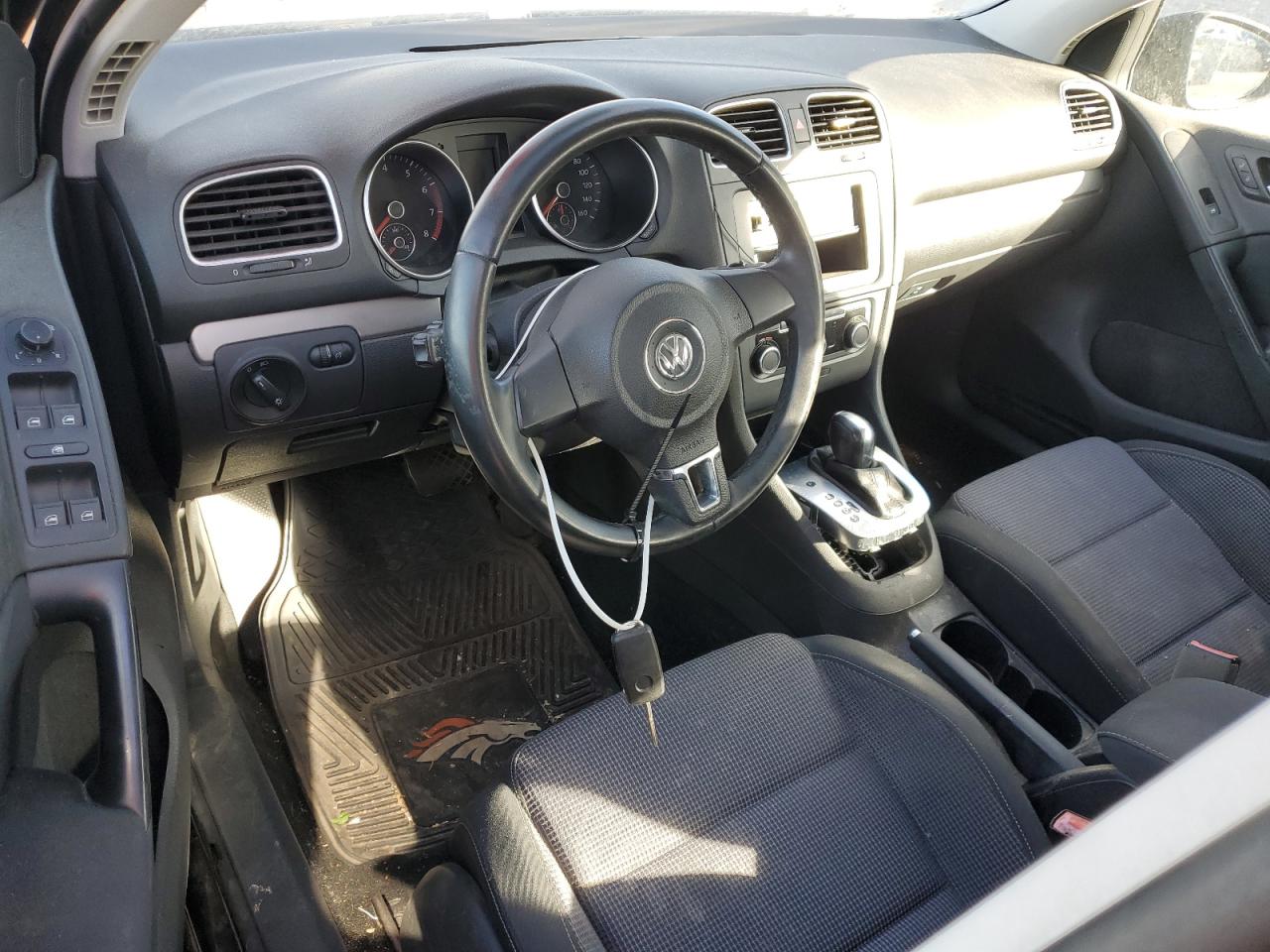 2013 Volkswagen Golf VIN: WVWDB7AJ3DW102388 Lot: 93032475