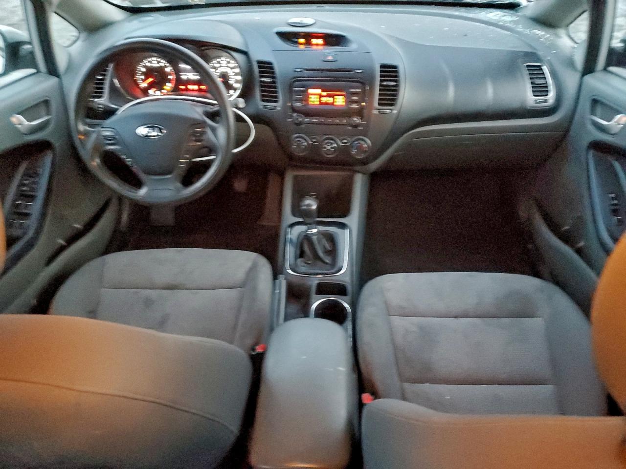 2017 Kia Forte Lx VIN: 3KPFK4A74HE046120 Lot: 93944245