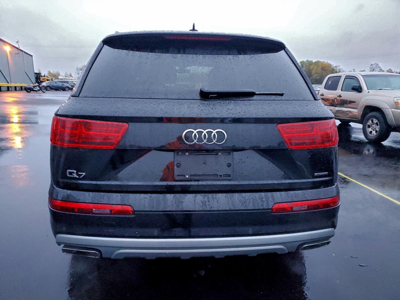 2017 Audi Q7 Premium Plus VIN: WA1LHAF75HD056286 Lot: 94572325
