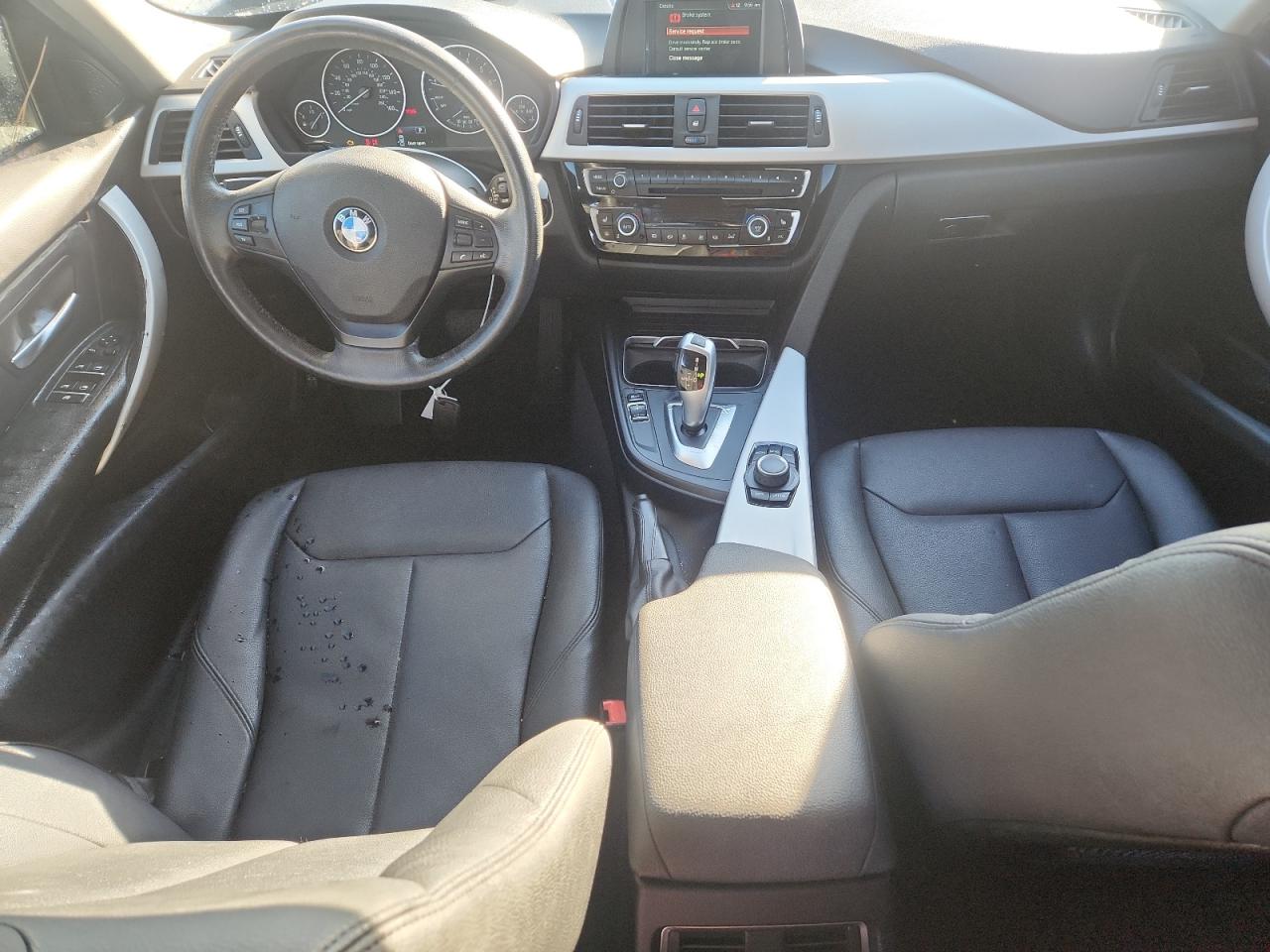 2018 BMW 320 Xi VIN: WBA8A3C55JA505601 Lot: 92237975