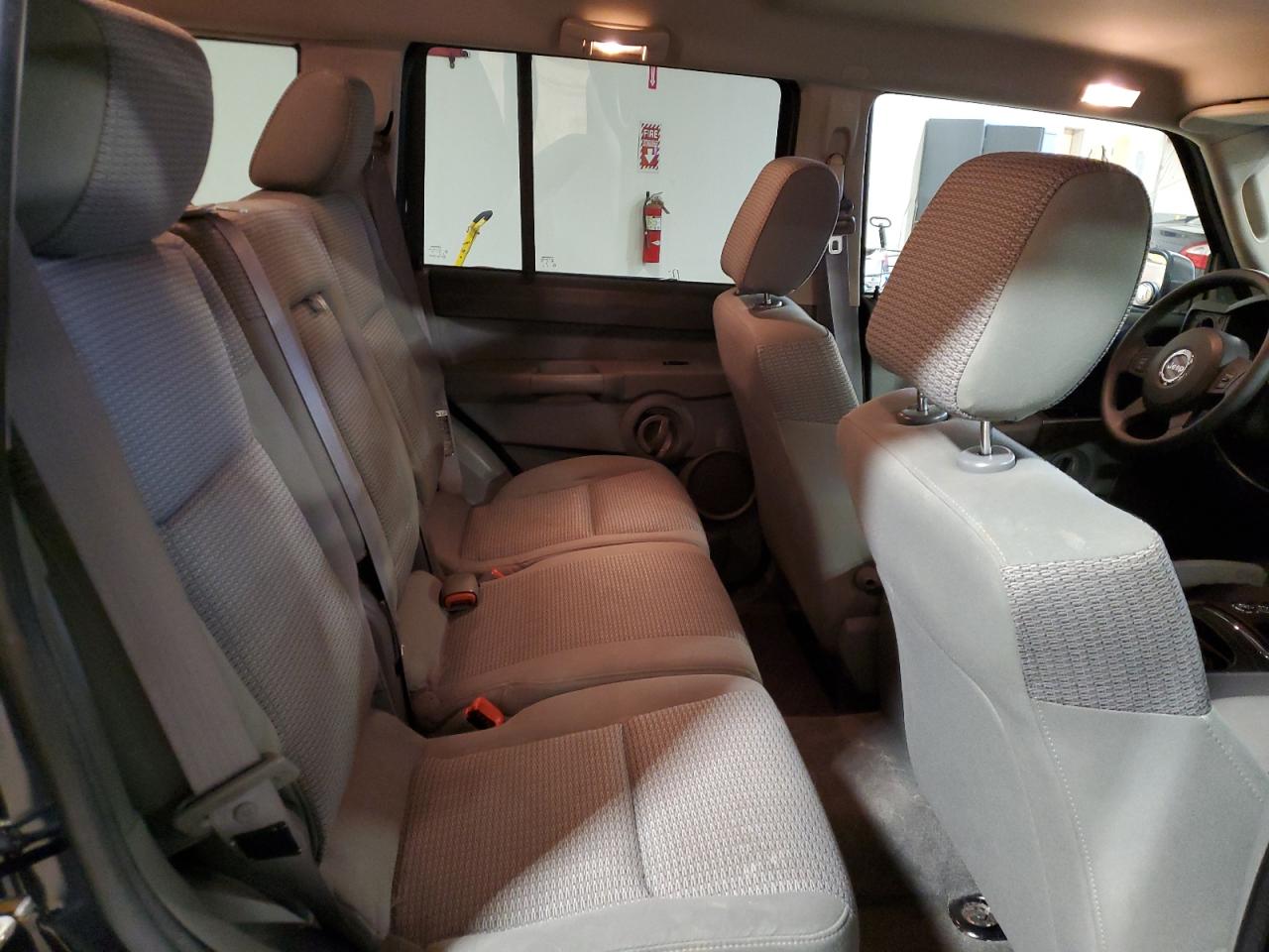 2006 Jeep Commander VIN: 1J8HH48K16C206629 Lot: 92468065