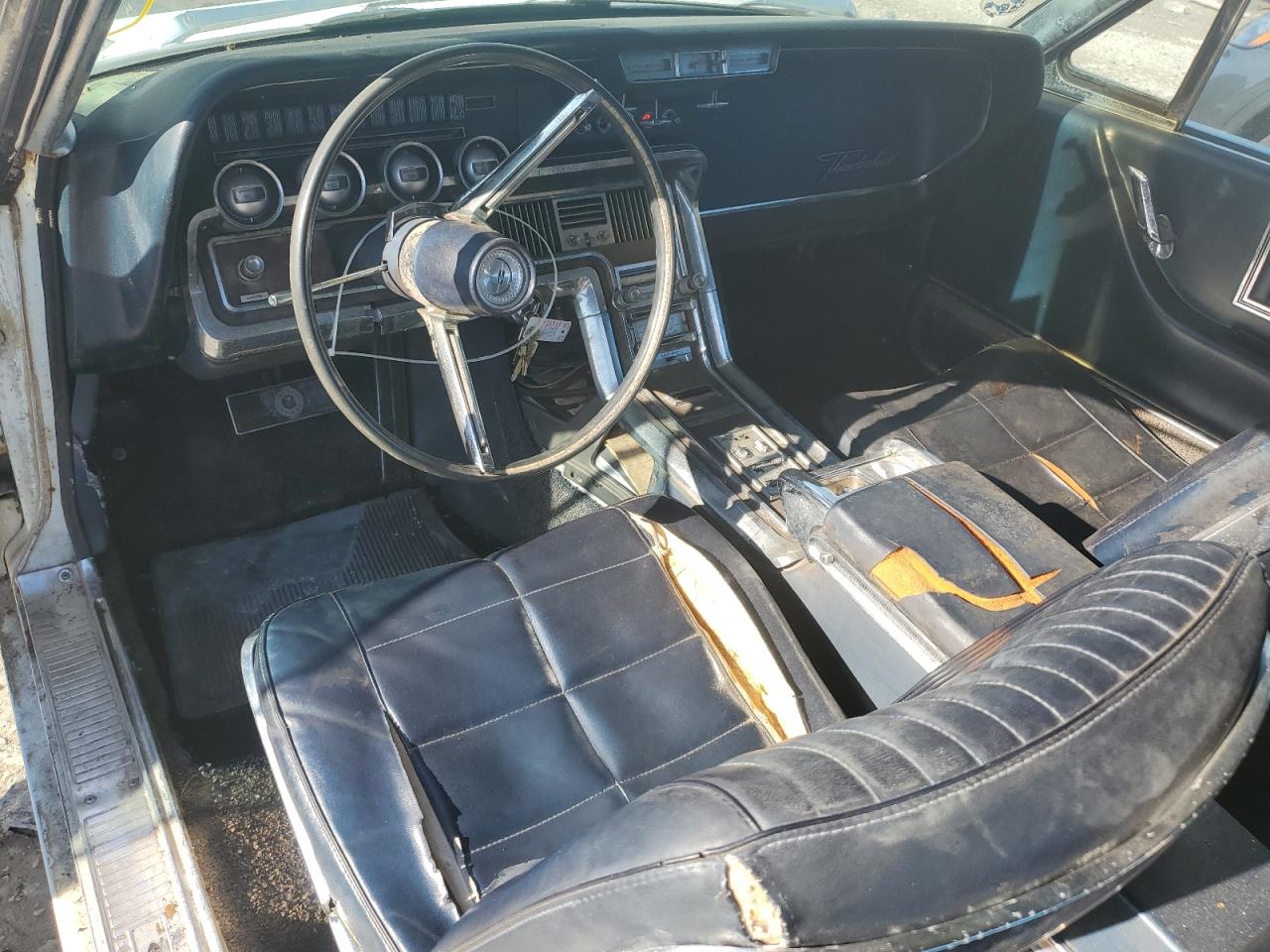 1966 Ford Thunderbir VIN: 6Y83Z131909 Lot: 91263025