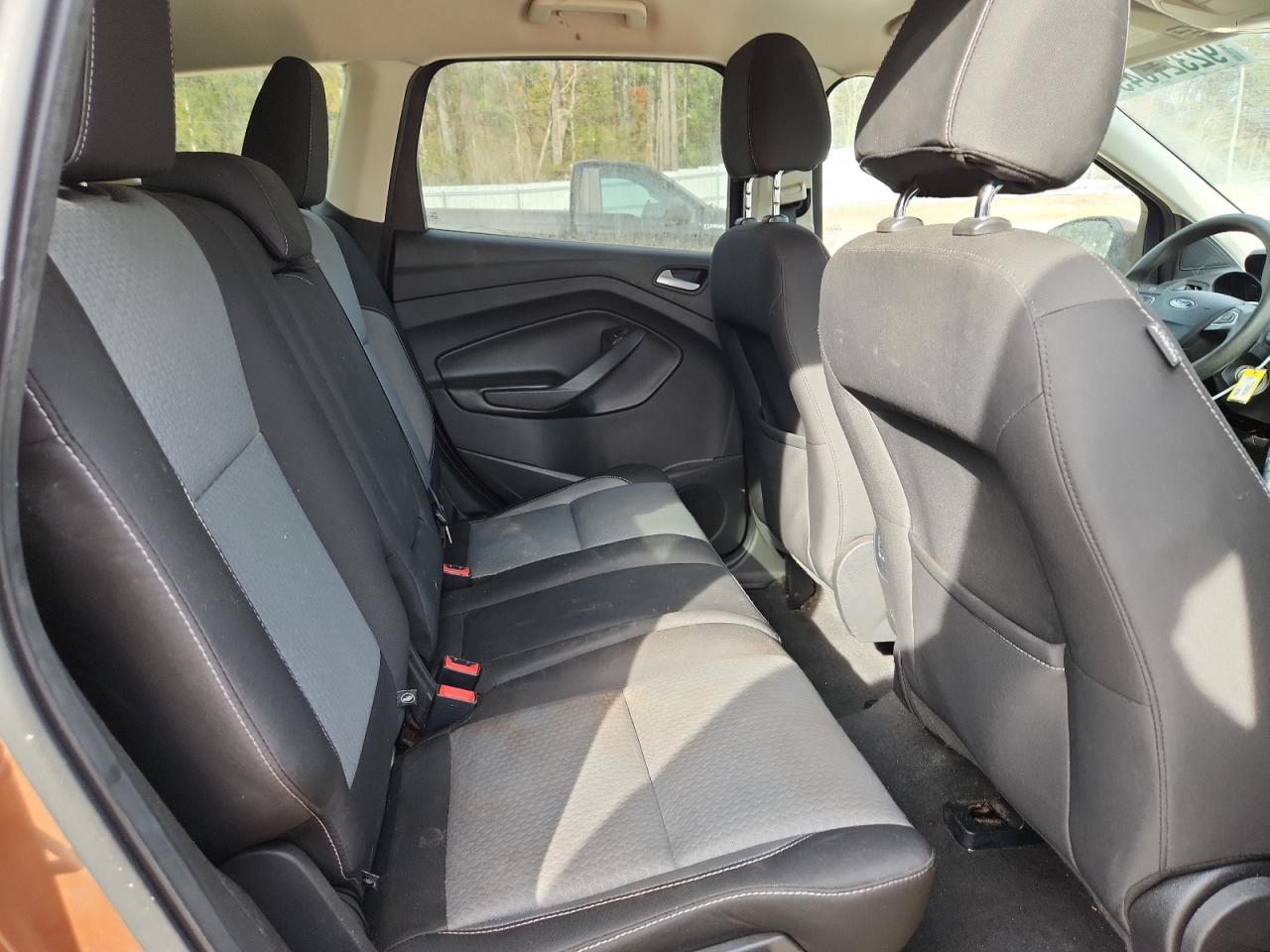 2017 Ford Escape Se VIN: 1FMCU9GDXHUC53938 Lot: 92327045