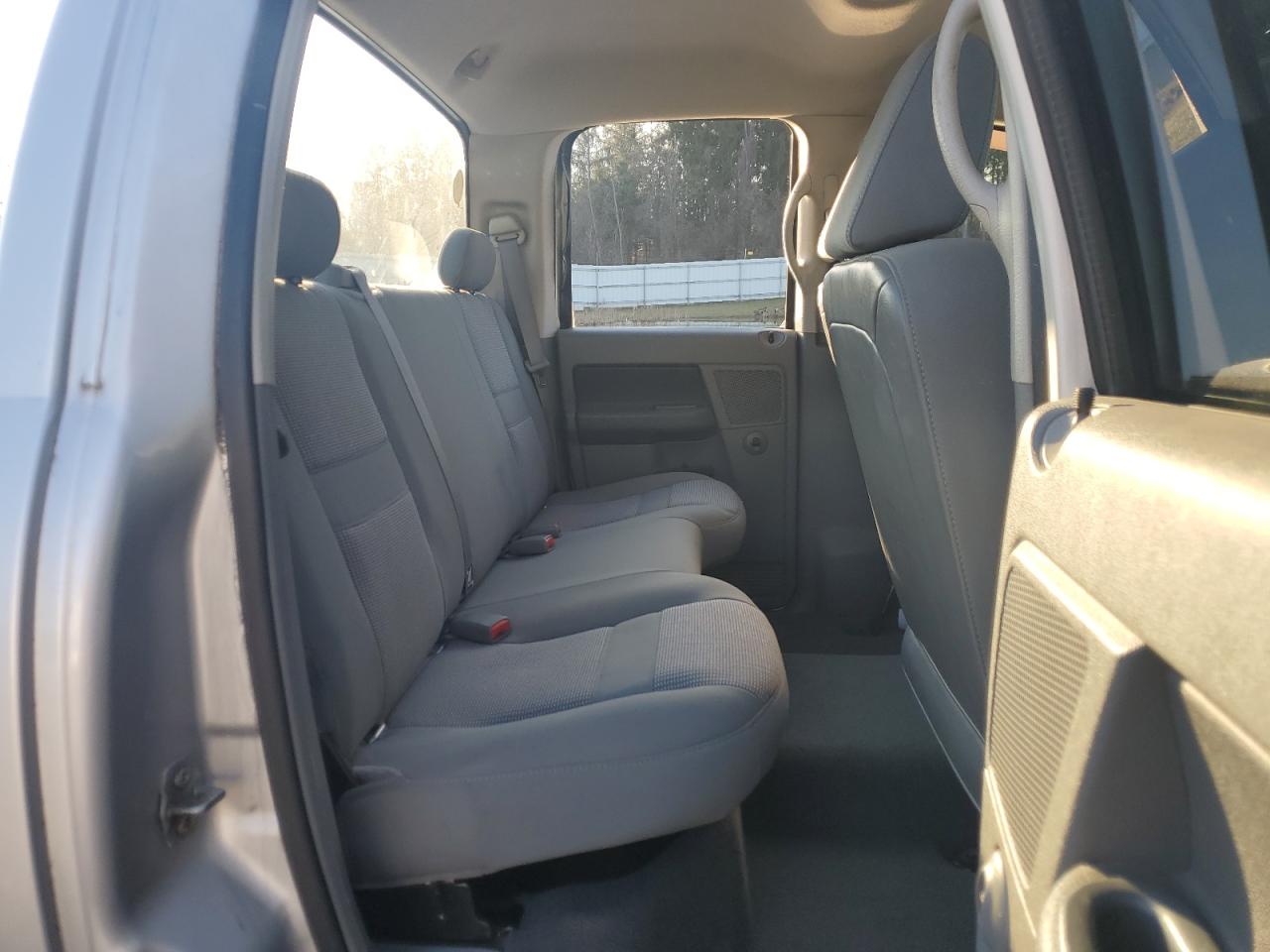 2007 Dodge Ram 1500 St VIN: 1D7HU18NX7J622757 Lot: 93714345