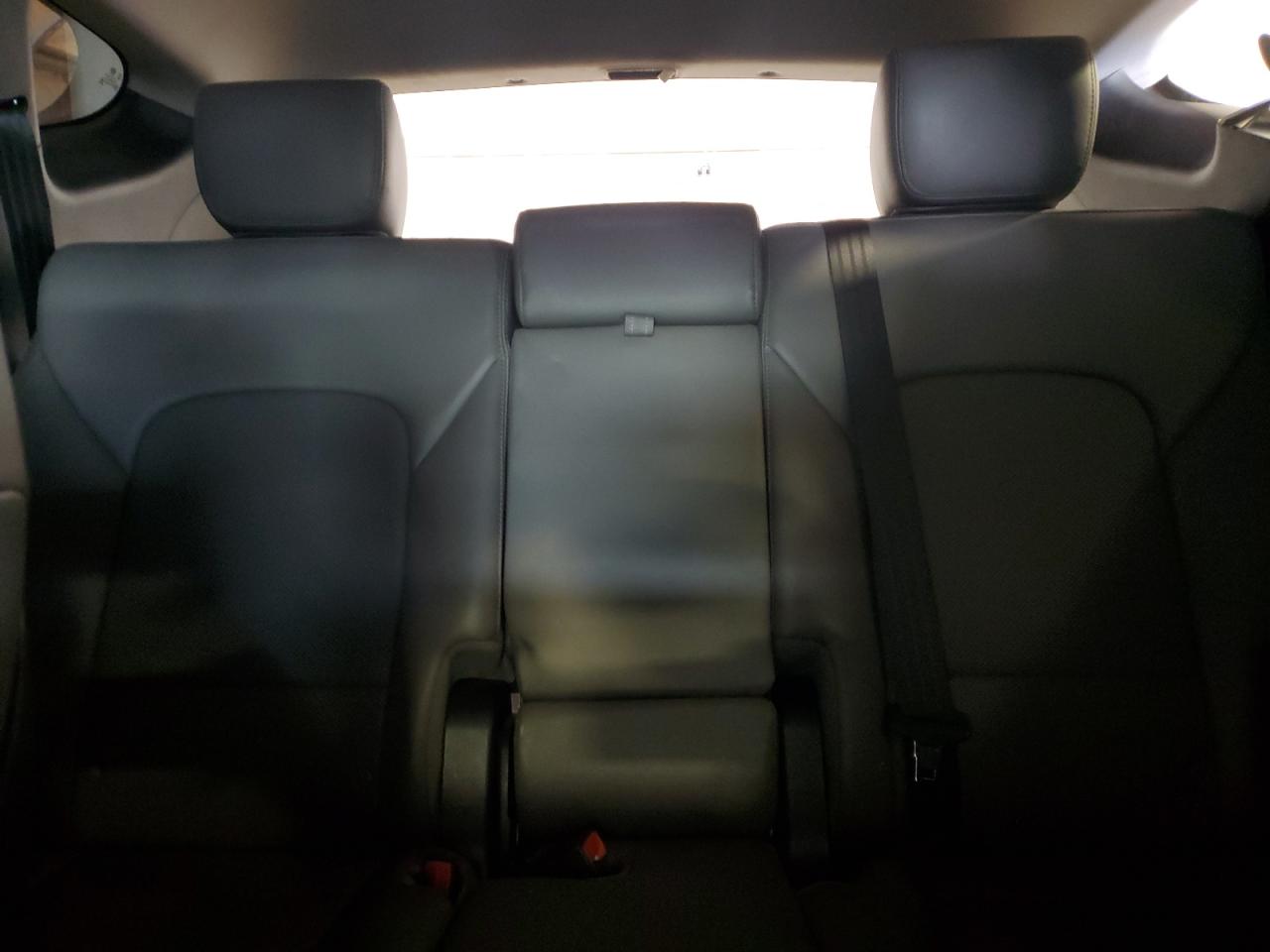 2017 Hyundai Santa Fe Sport VIN: 5NMZUDLB5HH030204 Lot: 92240175