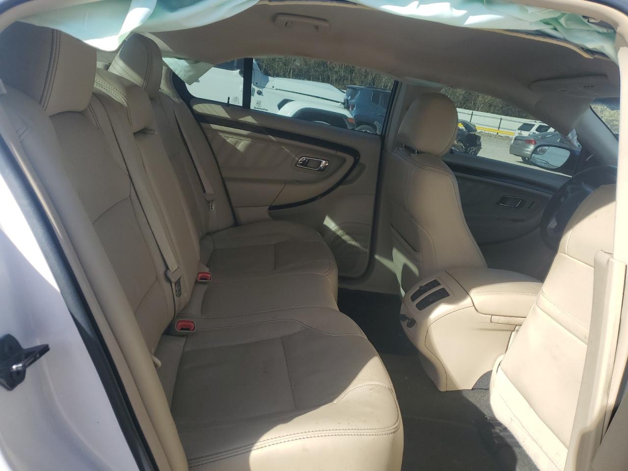 2014 Ford Taurus Limited VIN: 1FAHP2F81EG104864 Lot: 92267635