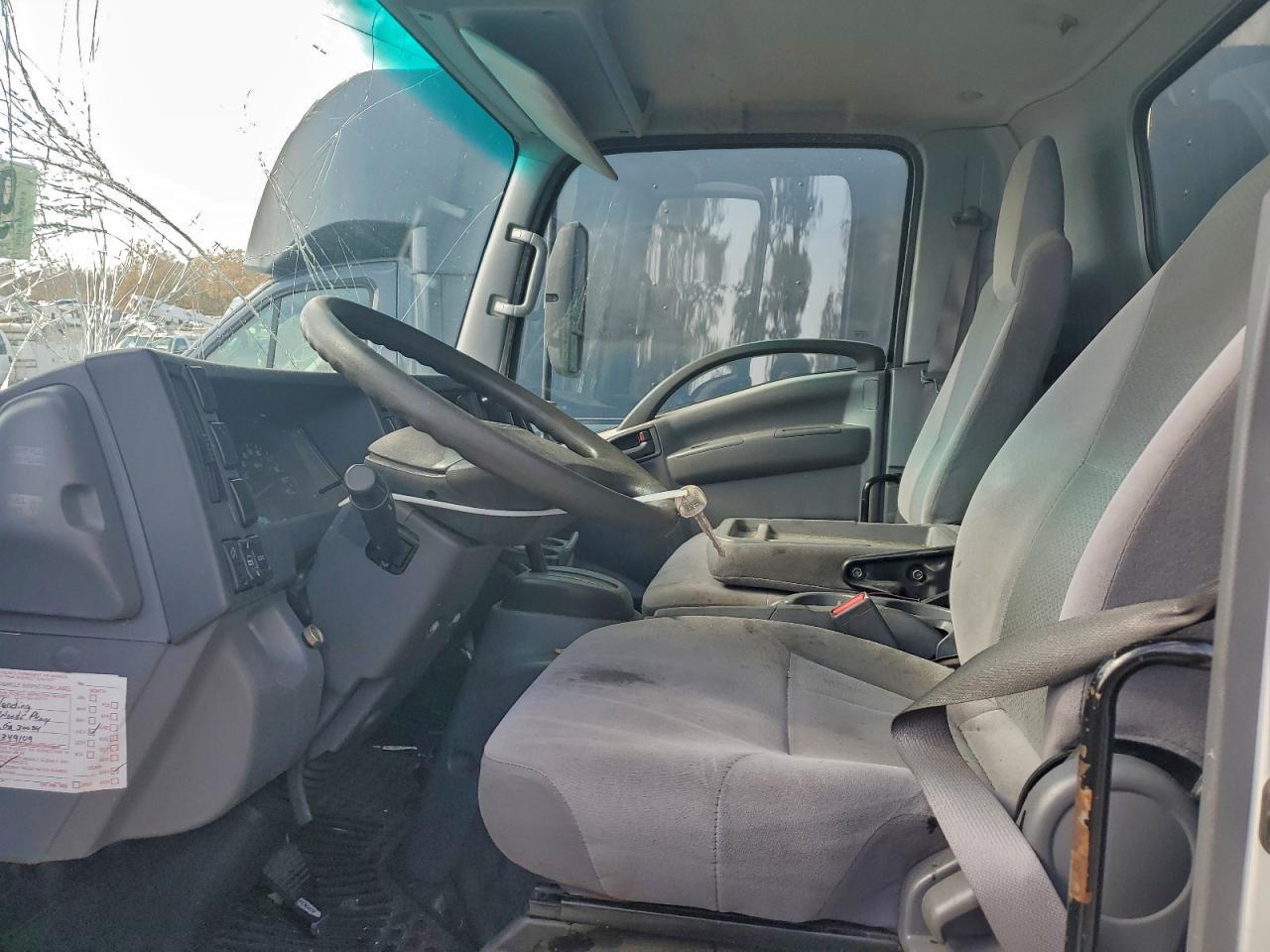 2017 Isuzu Npr Hd VIN: 54DC4W1B5HS806125 Lot: 94167375