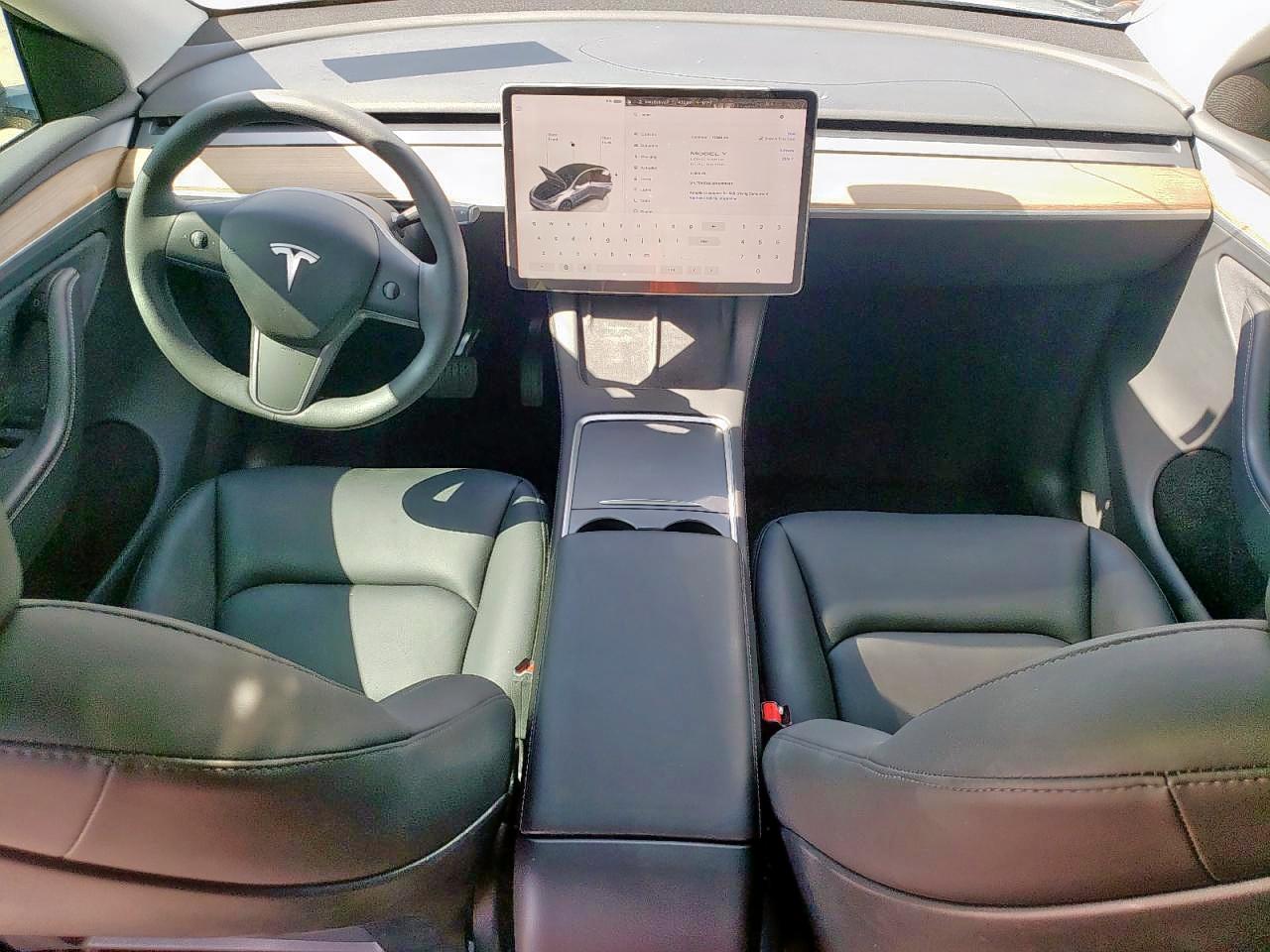 2024 Tesla Model Y VIN: 7SAYGDEE8RA299343 Lot: 93324115