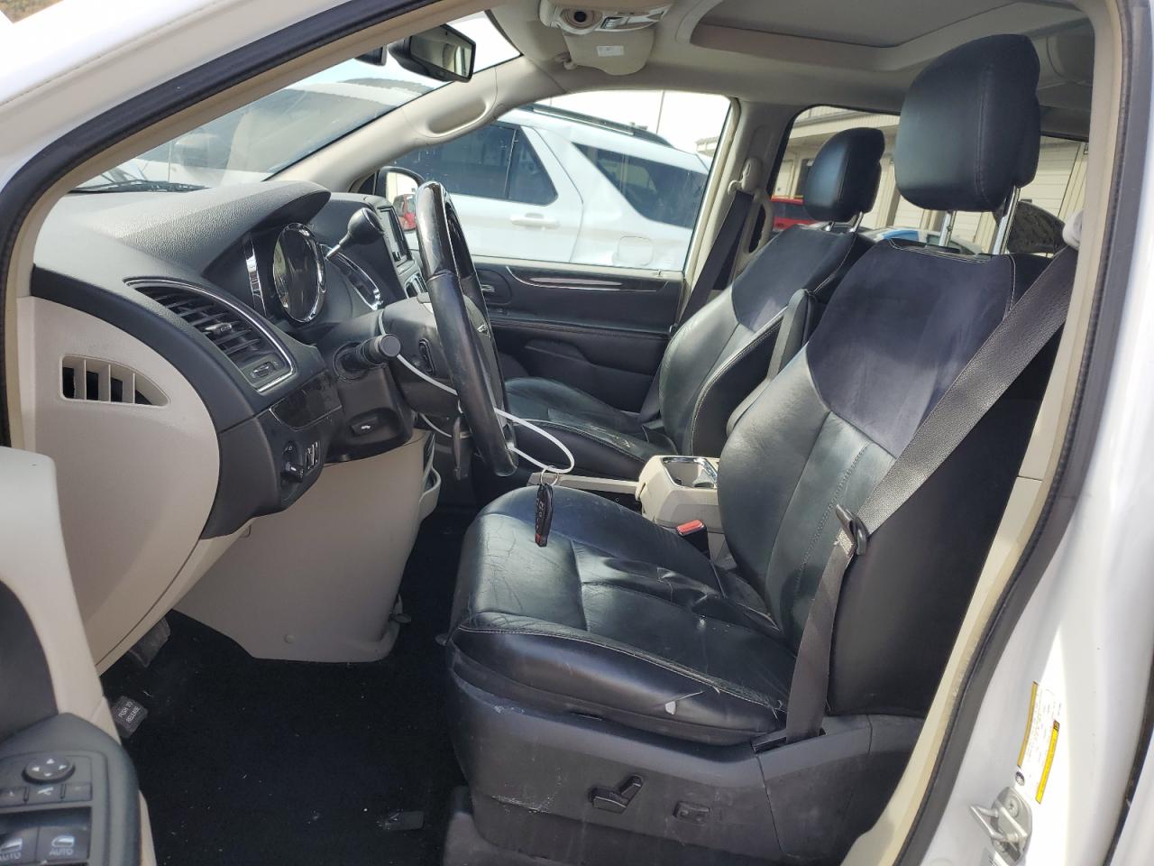 2015 Chrysler Town & Country Limited Platinum VIN: 2C4RC1GG8FR711032 Lot: 91031855