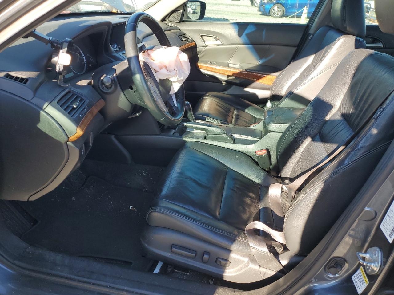 2011 Honda Accord Exl VIN: 1HGCP2F86BA007390 Lot: 92011435