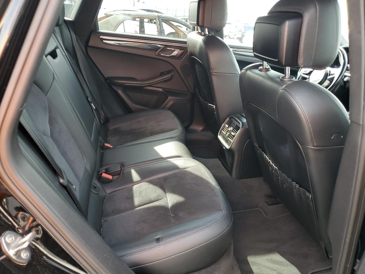 2016 Porsche Macan S VIN: WP1AB2A52GLB52986 Lot: 92134565