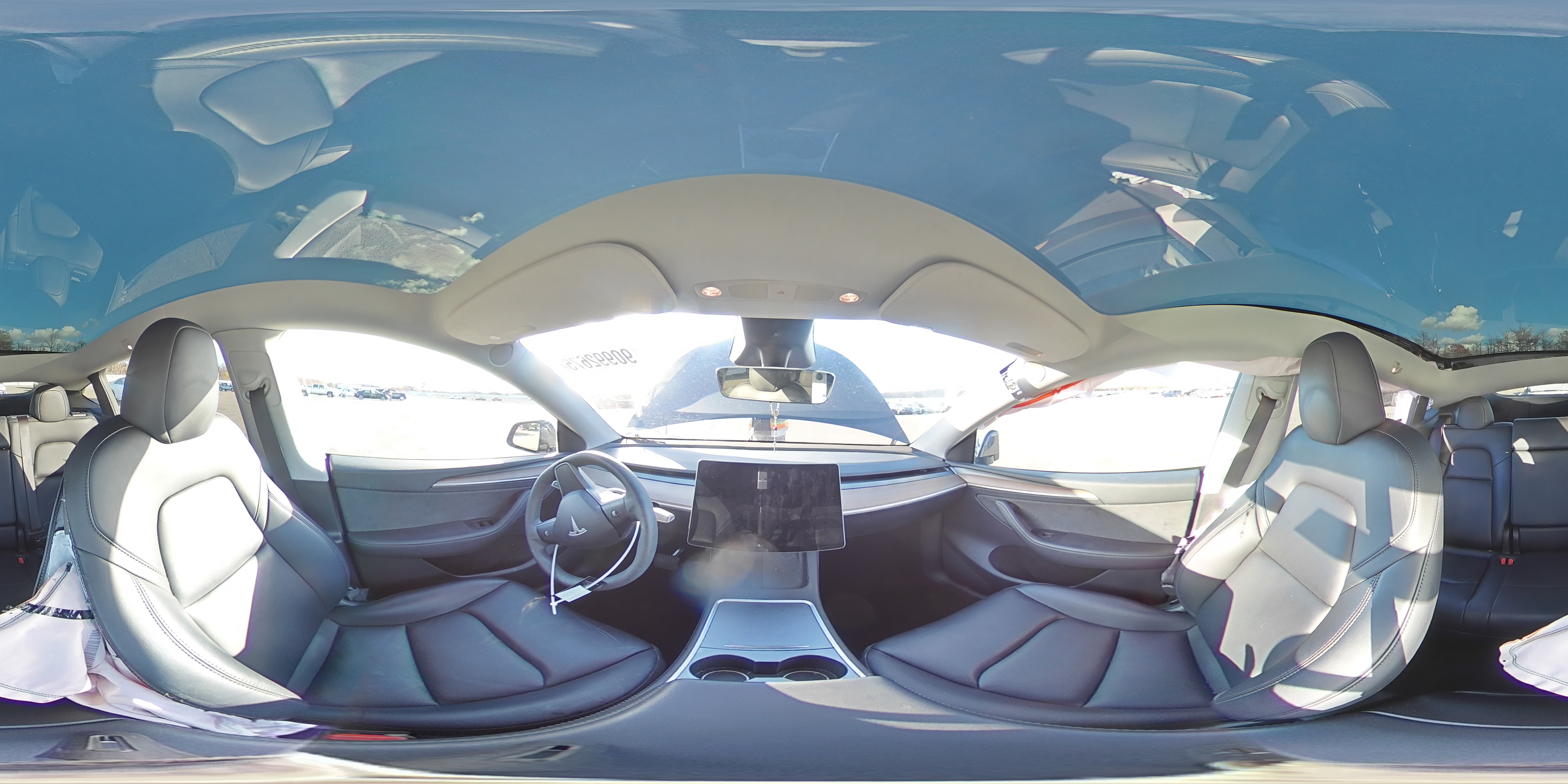 2024 Tesla Model Y VIN: 7SAYGDED9RF099811 Lot: 90992675