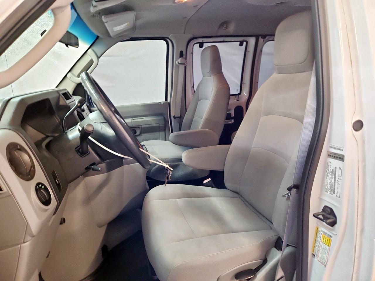 2013 Ford Econoline E350 Super Duty Wagon VIN: 1FBNE3BL7DDB05427 Lot: 92705745