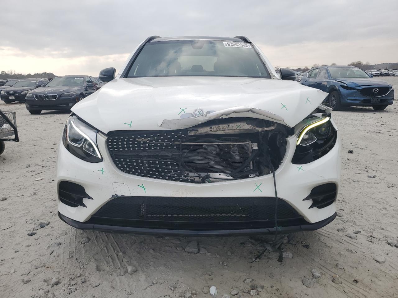 Фото: WDC0G6EB3HF262199