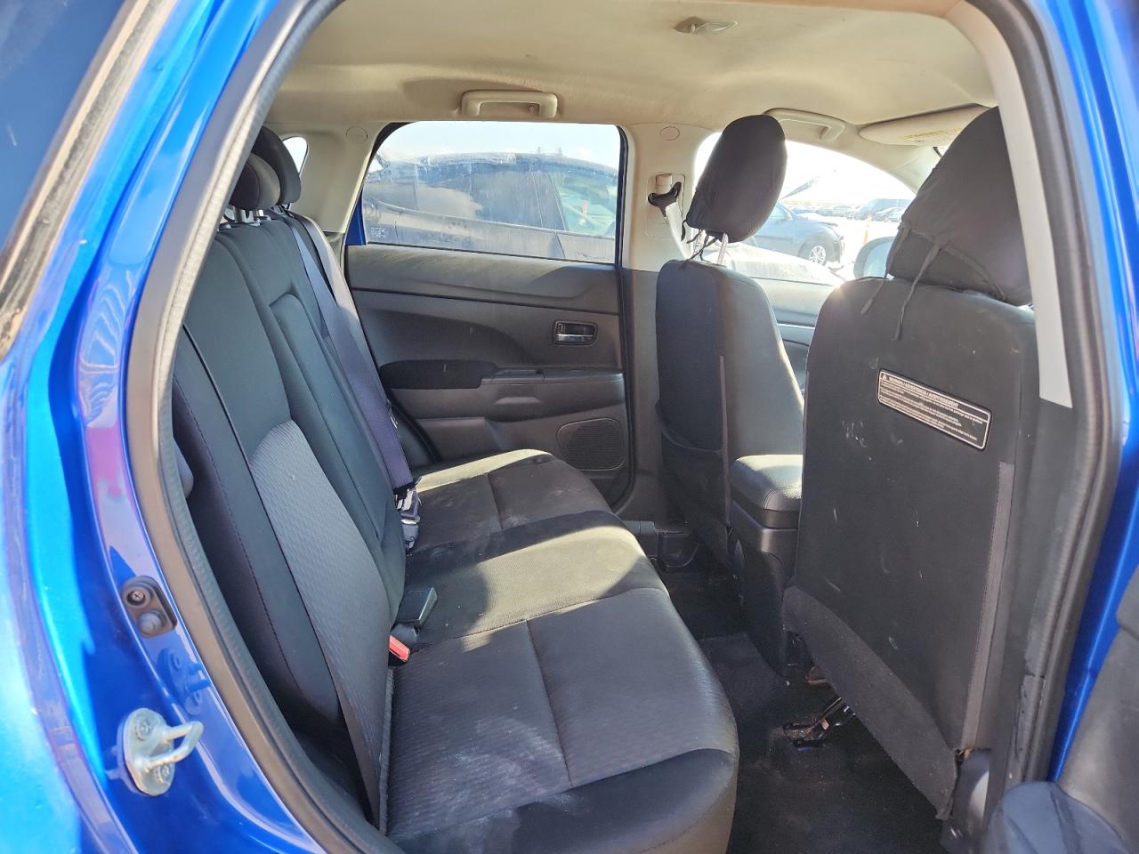 2018 Mitsubishi Outlander Sport Es VIN: JA4AP3AU3JZ022858 Lot: 92617415