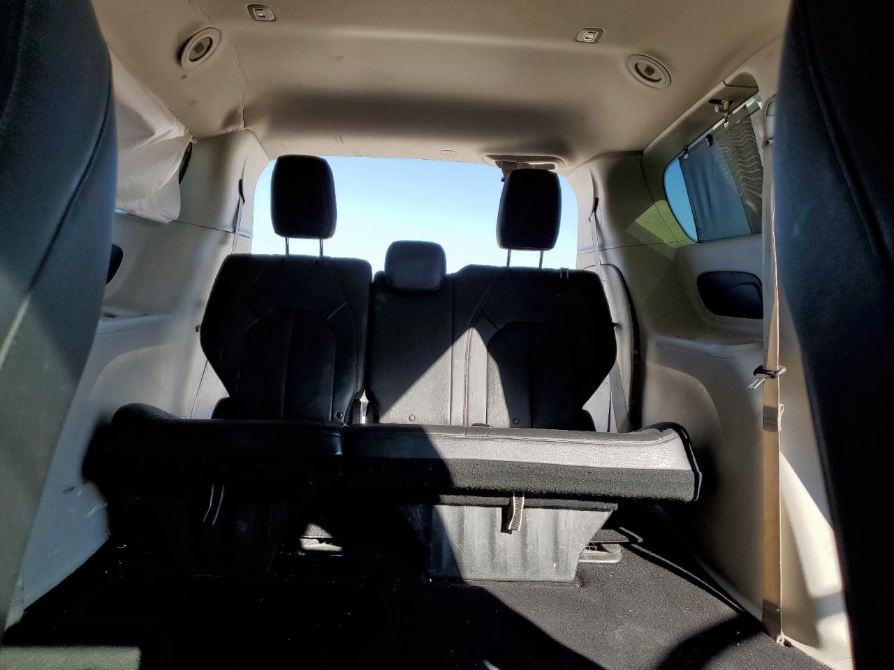 2017 Chrysler Pacifica Ehybrid Premium VIN: 2C4RC1L74HR765372 Lot: 92195265