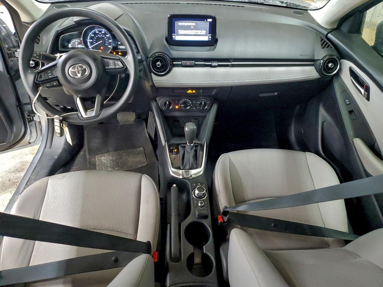 2019 Toyota Yaris L VIN: 3MYDLBYV6KY524736 Lot: 93863105