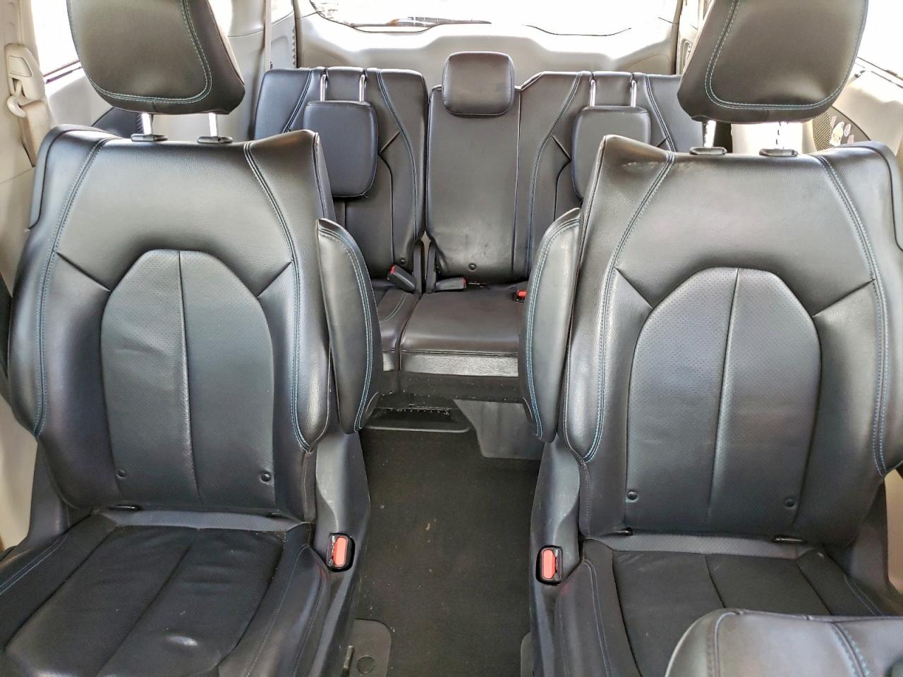 2021 Chrysler Pacifica Hybrid Touring L VIN: 2C4RC1L71MR585924 Lot: 94079285