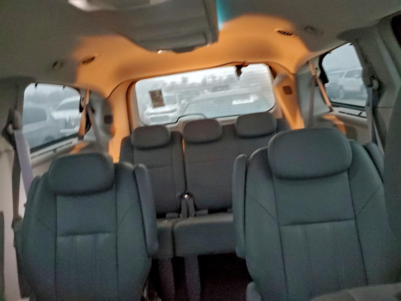 2008 Chrysler Town & Country Touring VIN: 2A8HR54P08R672650 Lot: 94508435