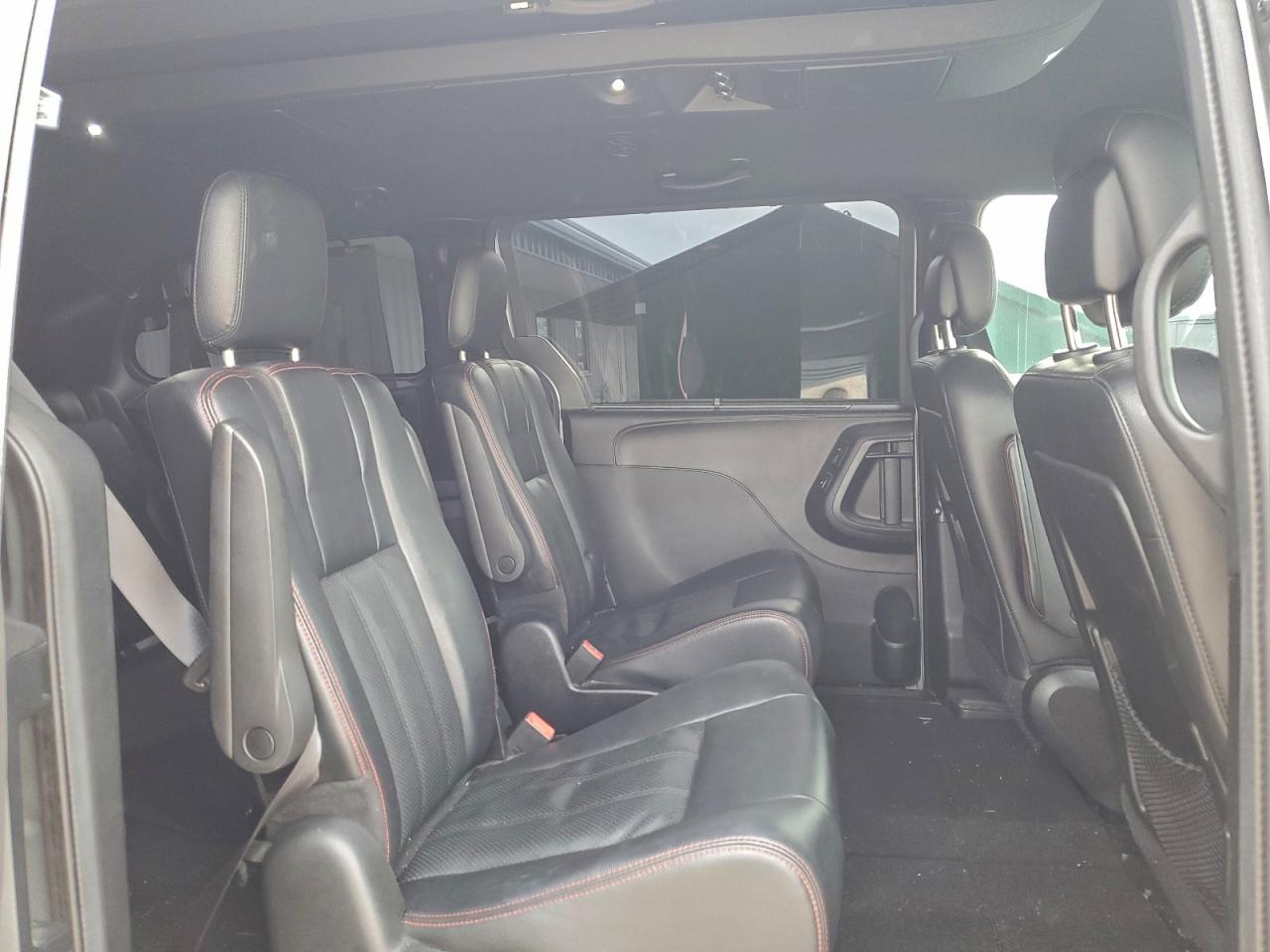 2016 Dodge Grand Caravan R/T VIN: 2C4RDGEG1GR372845 Lot: 93922145