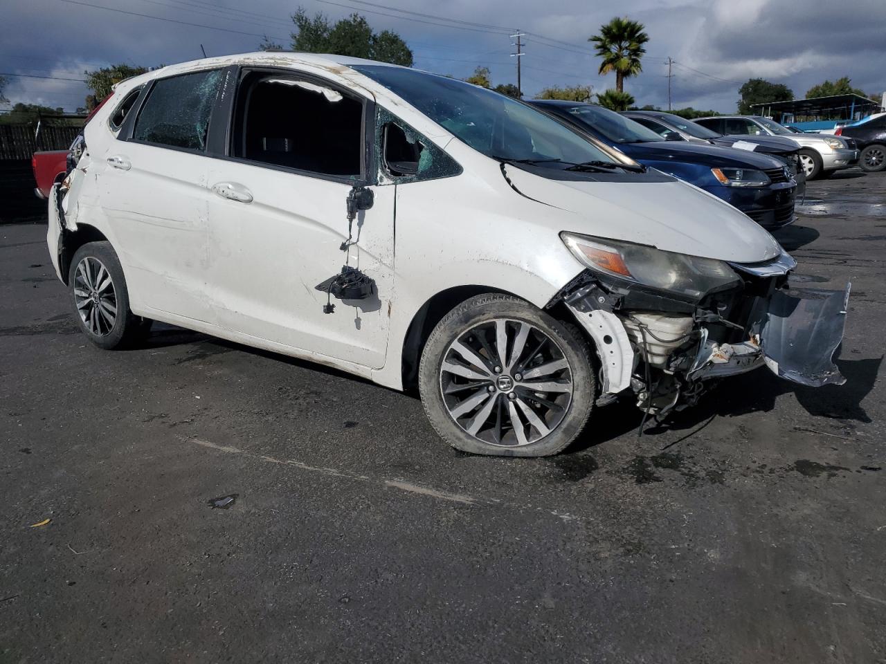 2018 Honda Fit Ex VIN: 3HGGK5H81JM713098 Lot: 92916345